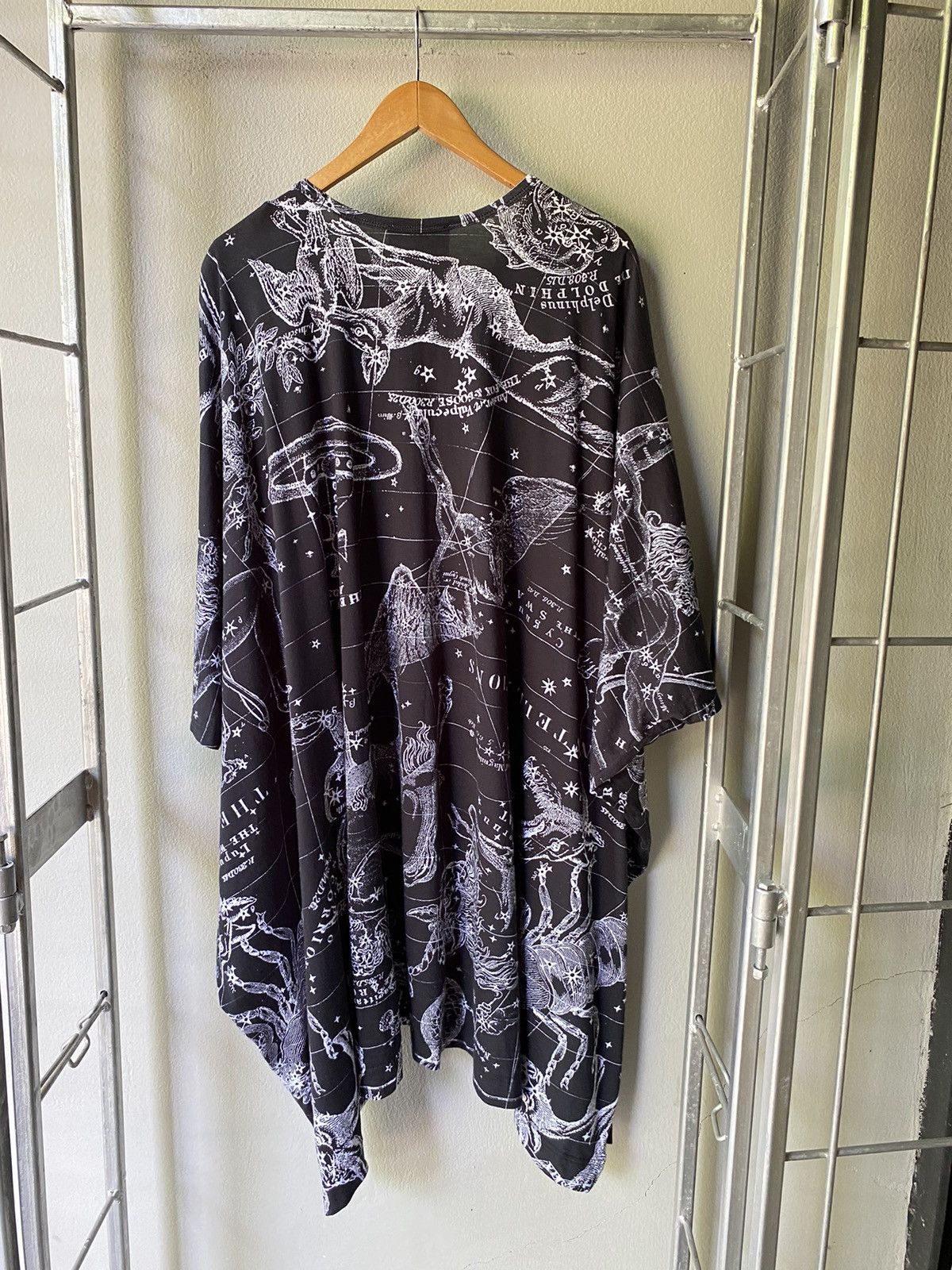 Vivienne Westwood Vivienne Westwood Man constellation oversized t shirt Size US XL / EU 56 / 4 - 14 Thumbnail