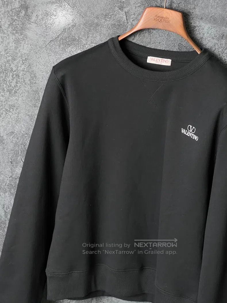 Valentino Valentino Black chest logo sweatshirt Size US S / EU 44-46 / 1 - 5 Thumbnail