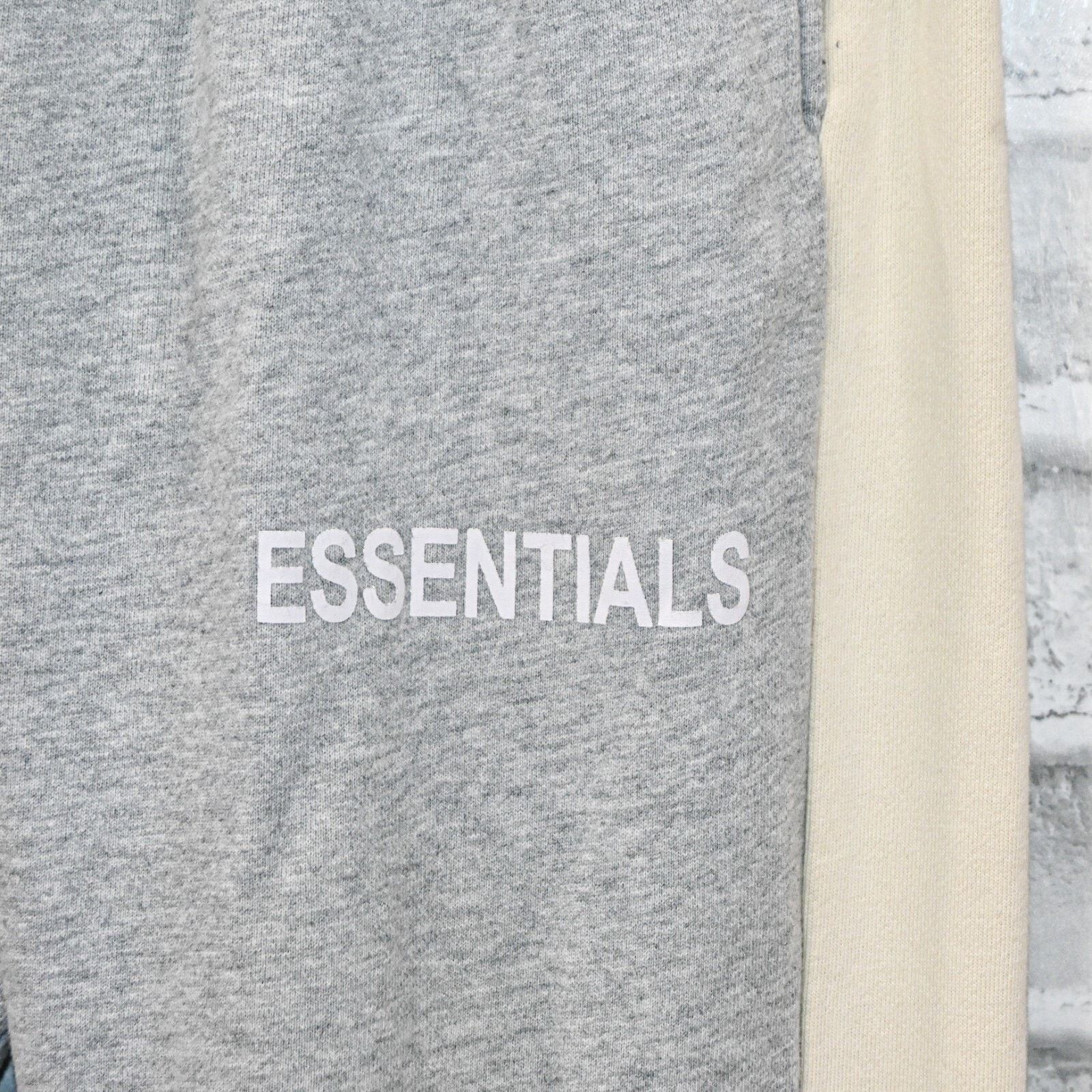Essentials Fear of God Essentials Jogger Pants Heather Grey Stripe Size 30" / US 8 / IT 44 - 5 Thumbnail