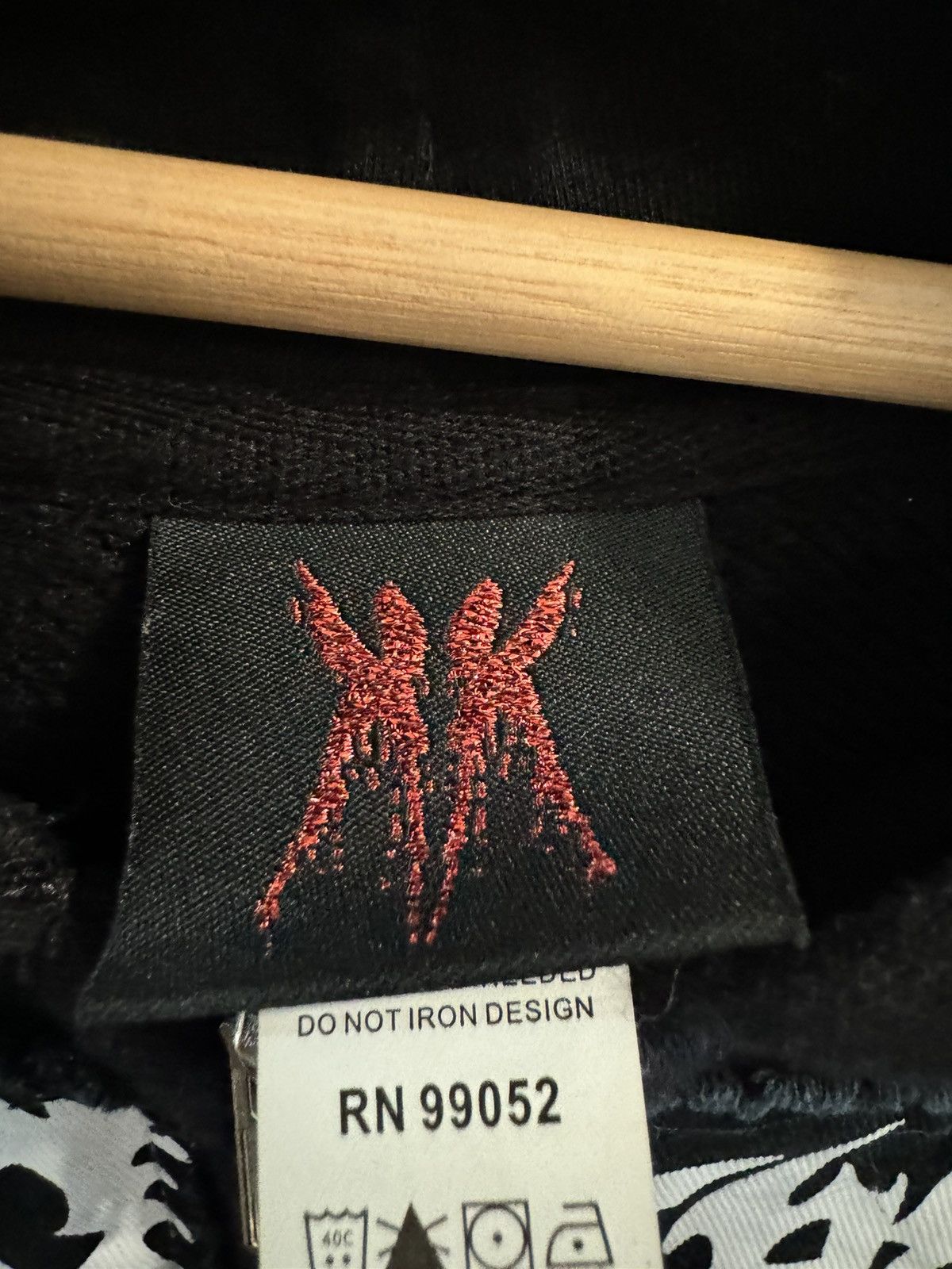 Kim Krueger SIGNED Kim Krueger “a personal connection” zip up Size US M / EU 48-50 / 2 - 4 Thumbnail