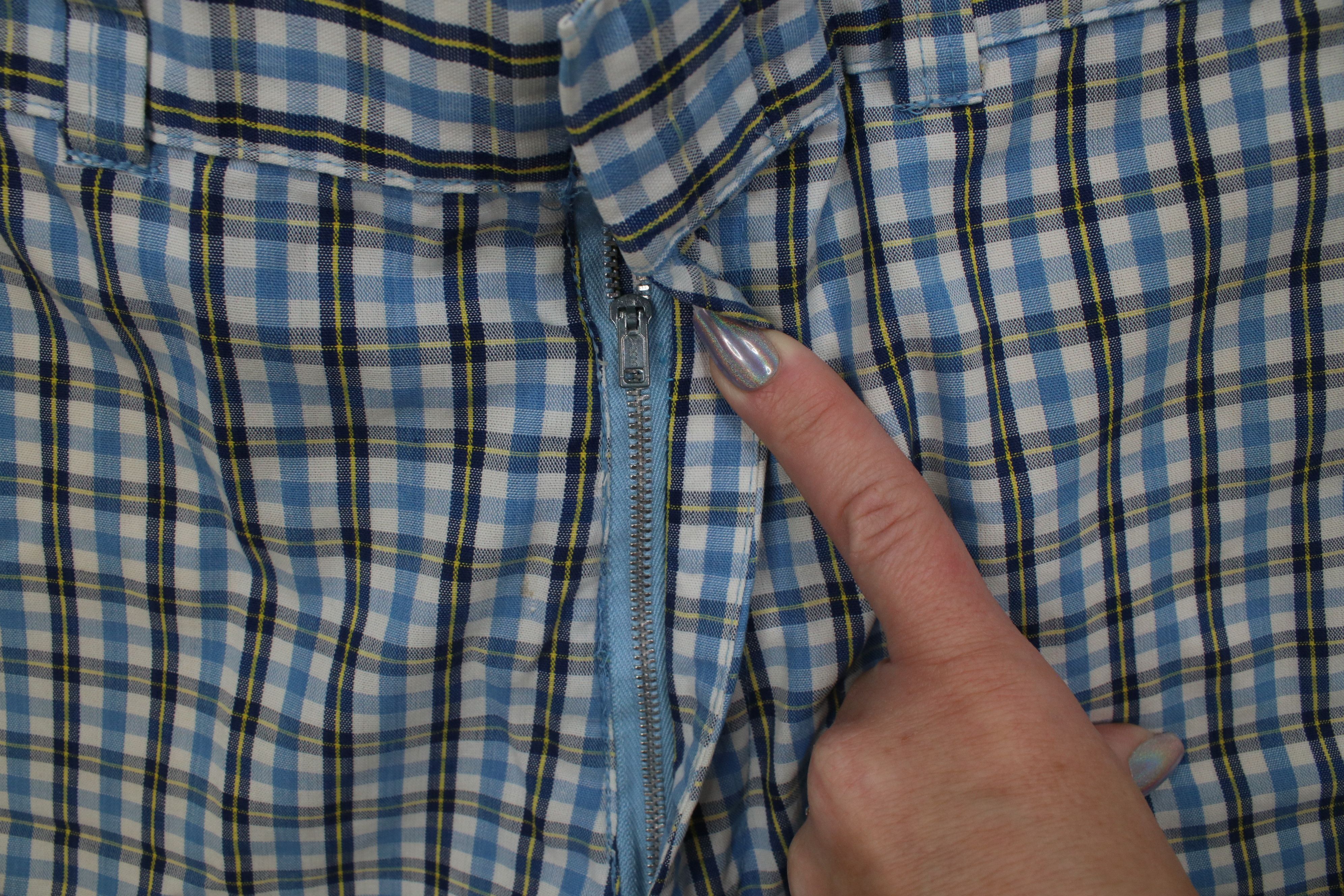 Vintage Vintage 60s 70s Streetwear Plaid Above Knee Chino Shorts Size US 34 / EU 50 - 9 Thumbnail
