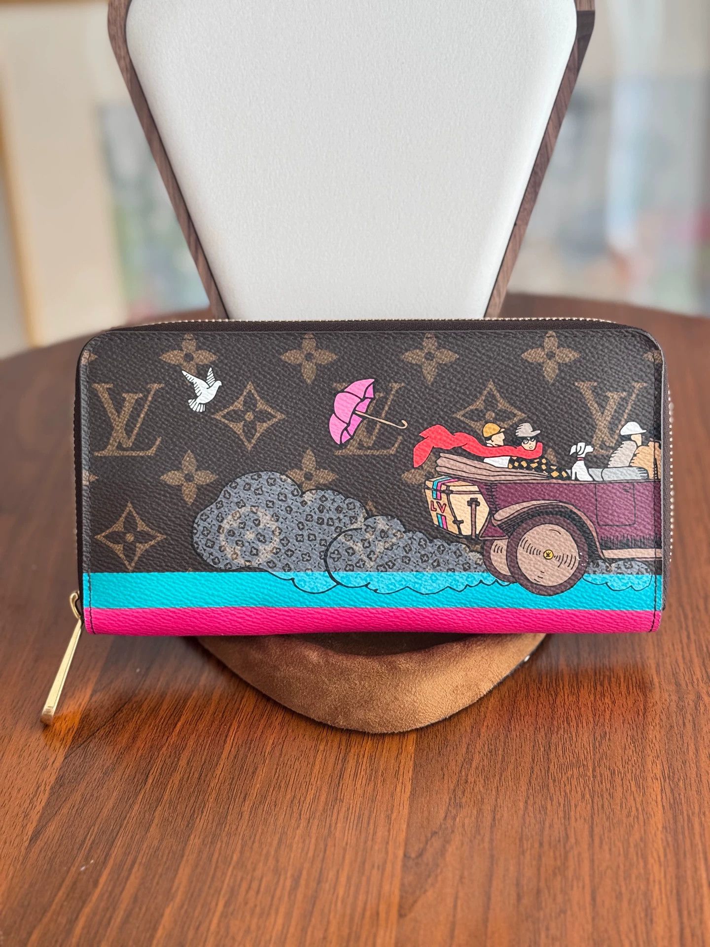Louis Vuitton LV Women's 98NEW Tintin Graffiti LE Long Wallet Size ONE SIZE - 1 Thumbnail