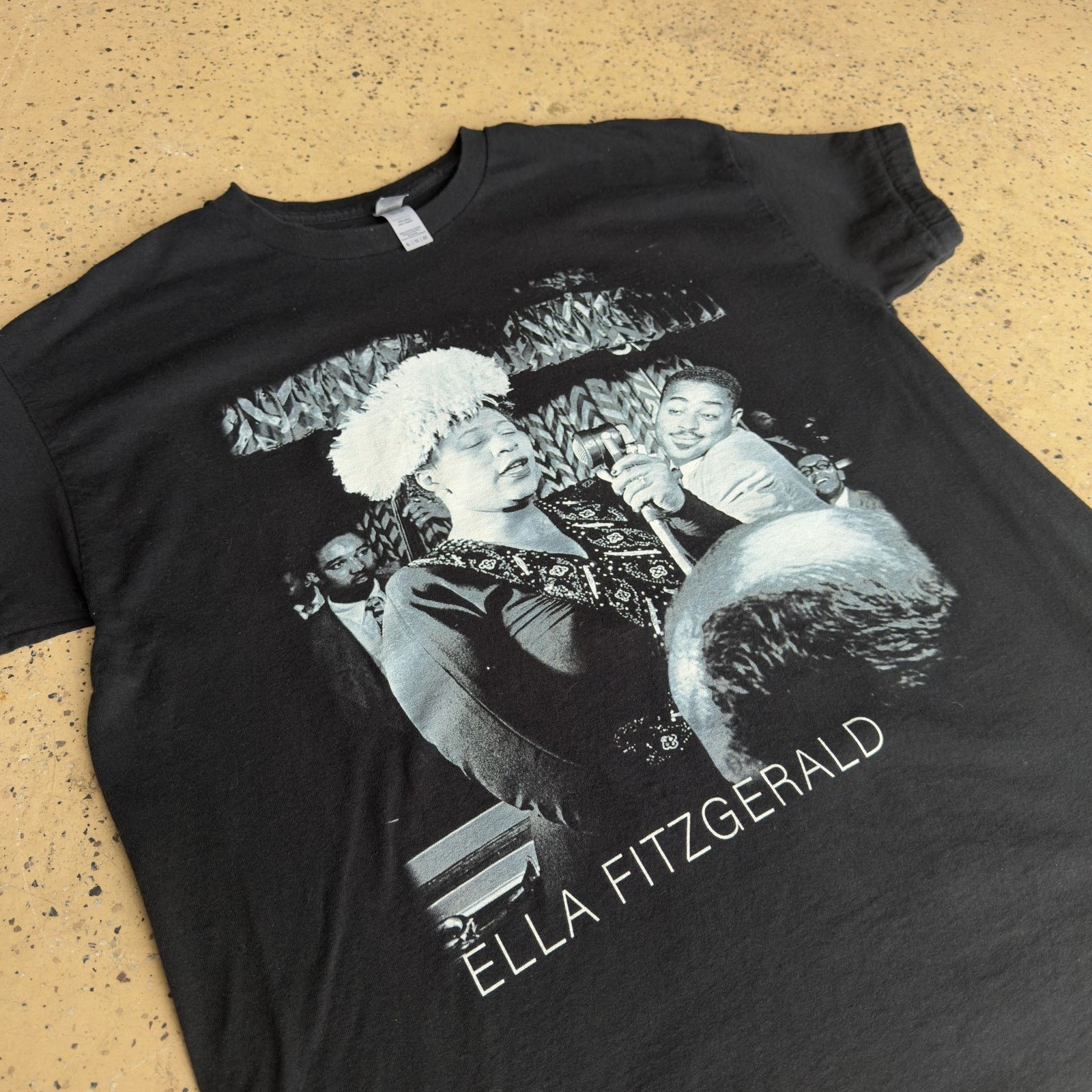 Gildan Vintage 90s Ella Fitzgerald T-Shirt –Single Stitch on Gildan Size US XL / EU 56 / 4 - 2 Thumbnail