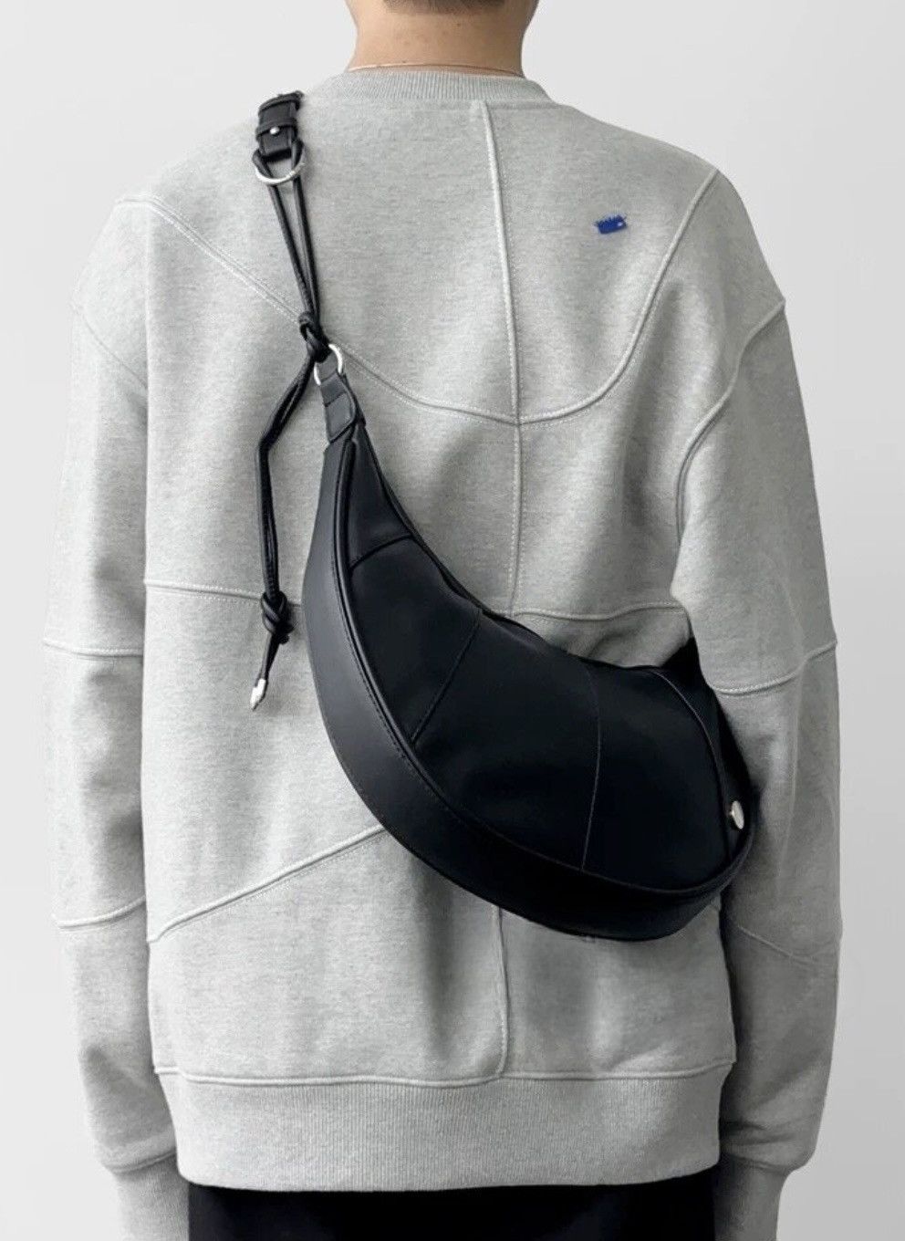 Japanese Brand × Vintage Outdoor retro faux leather curved hobo bag shoulder bag Size ONE SIZE - 3 Thumbnail
