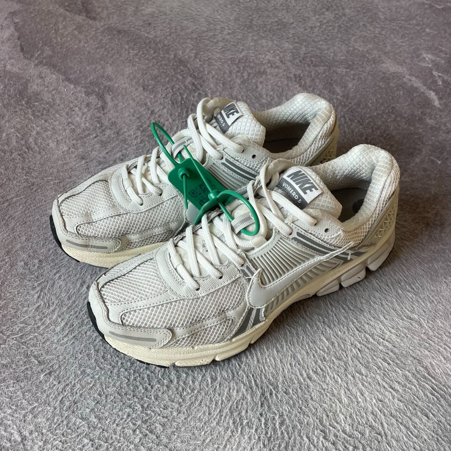 Nike Nike ZOOM VOMERO5黑灰 Gray Lowtop Sneakers 42 Men Size US 9 / EU 42 - 1 Thumbnail