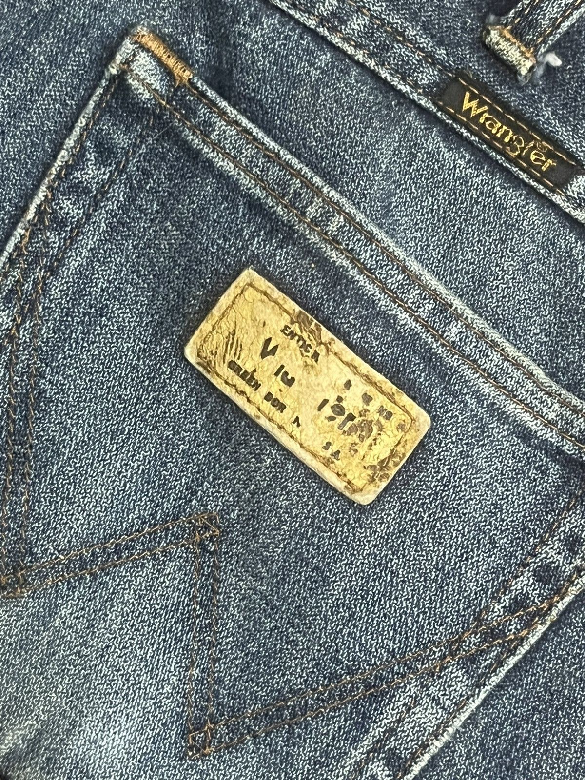 Wrangler Vintage Wrangler Blue Washed Distressed Flare Jeans Size US 32 / EU 48 - 8 Thumbnail