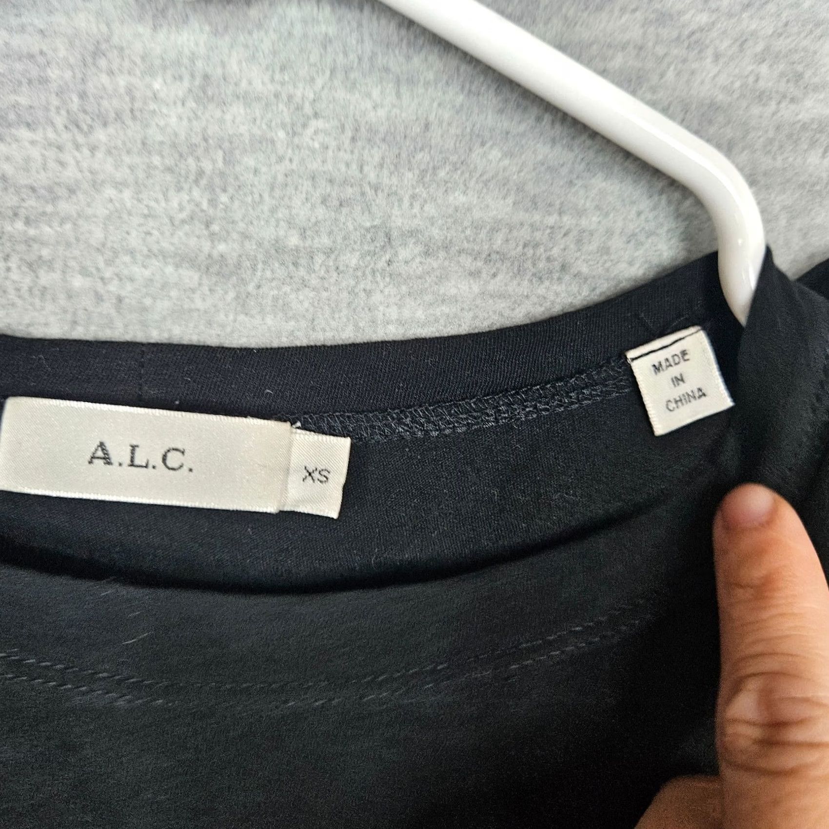 Vintage A.L.C Women's Black Cropped Short Sleeve Tie Waist Cotton Tee XS Size 26" / US 2 / IT 38 - 3 Thumbnail