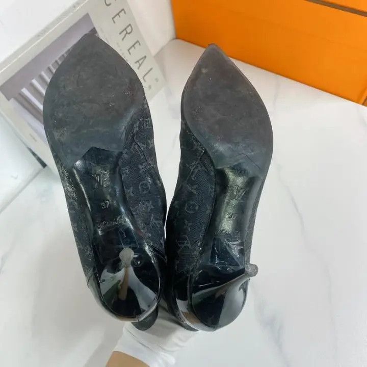 Louis Vuitton Louis Vuitton Black Classic High Heels for Women -2508 Size US 7 / IT 37 - 2 Thumbnail