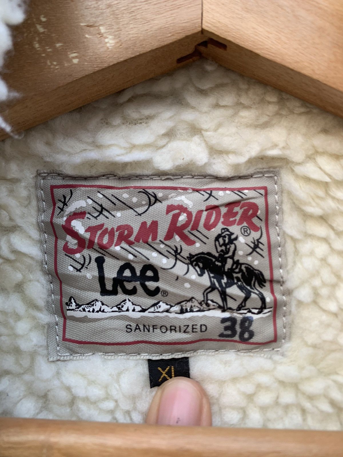 Lee 👹Vintage LEE STORM RIDER CORDUROY BROWN TRUCKER JACKET Size US M / EU 48-50 / 2 - 13 Thumbnail