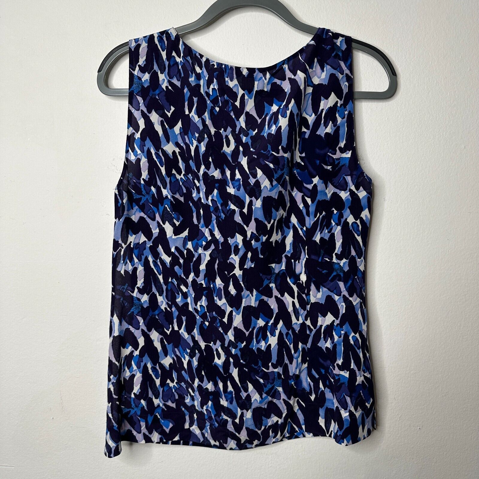 Other Halogen Silk Blue White Sleeveless Scoop Neck Blouse M Size M / US 6-8 / IT 42-44 - 3 Thumbnail