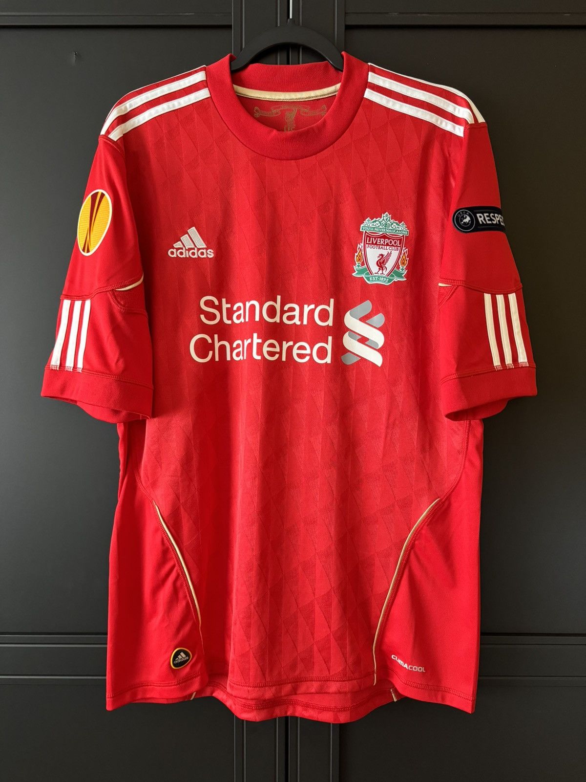 Adidas Liverpool 2010-12 Home GERRARD - P96763 - (M) Size US M / EU 48-50 / 2 - 1 Thumbnail