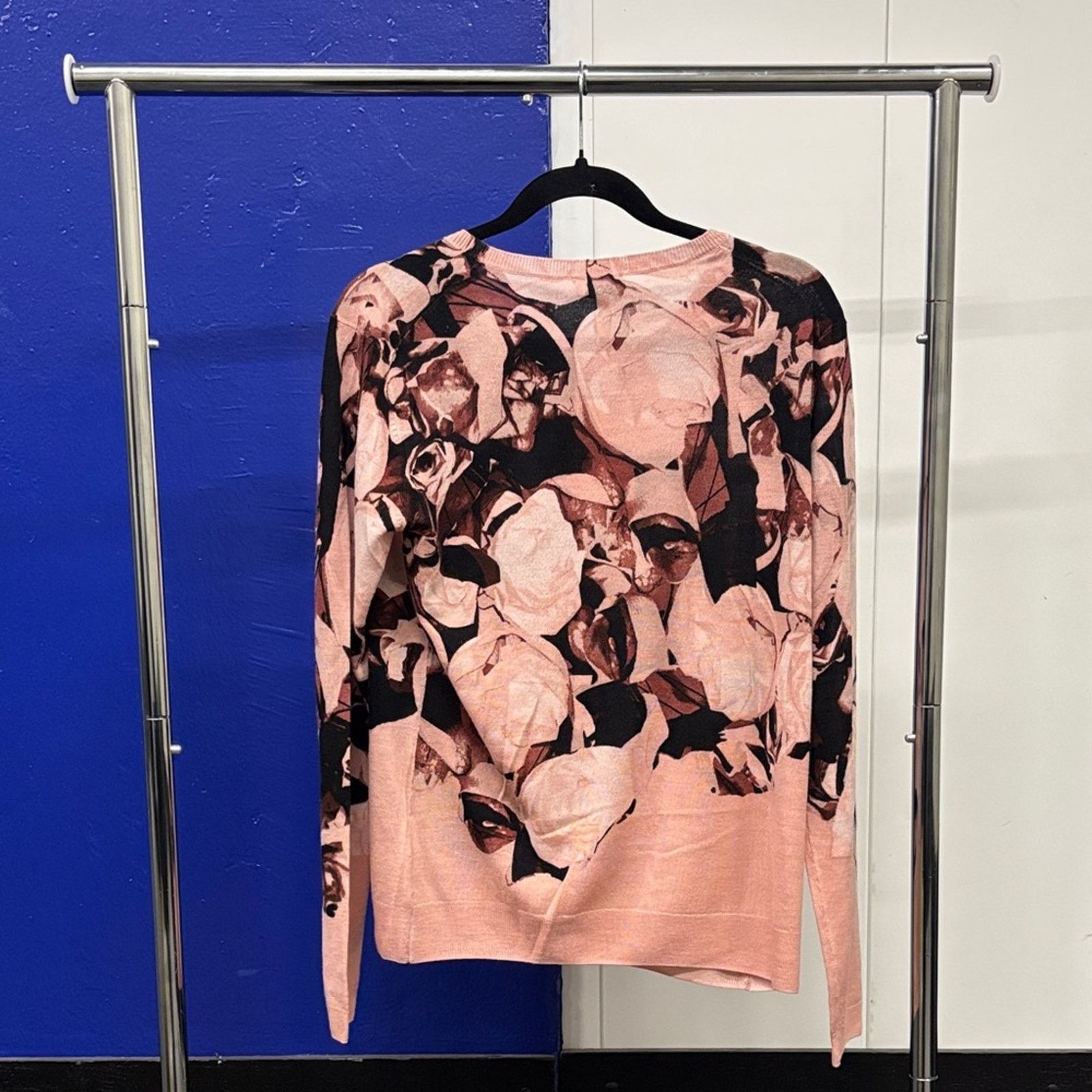 Escada NWT Escada Pink and Black Floral Sweatshirt Size L Size L / US 10 / IT 46 - 6 Thumbnail
