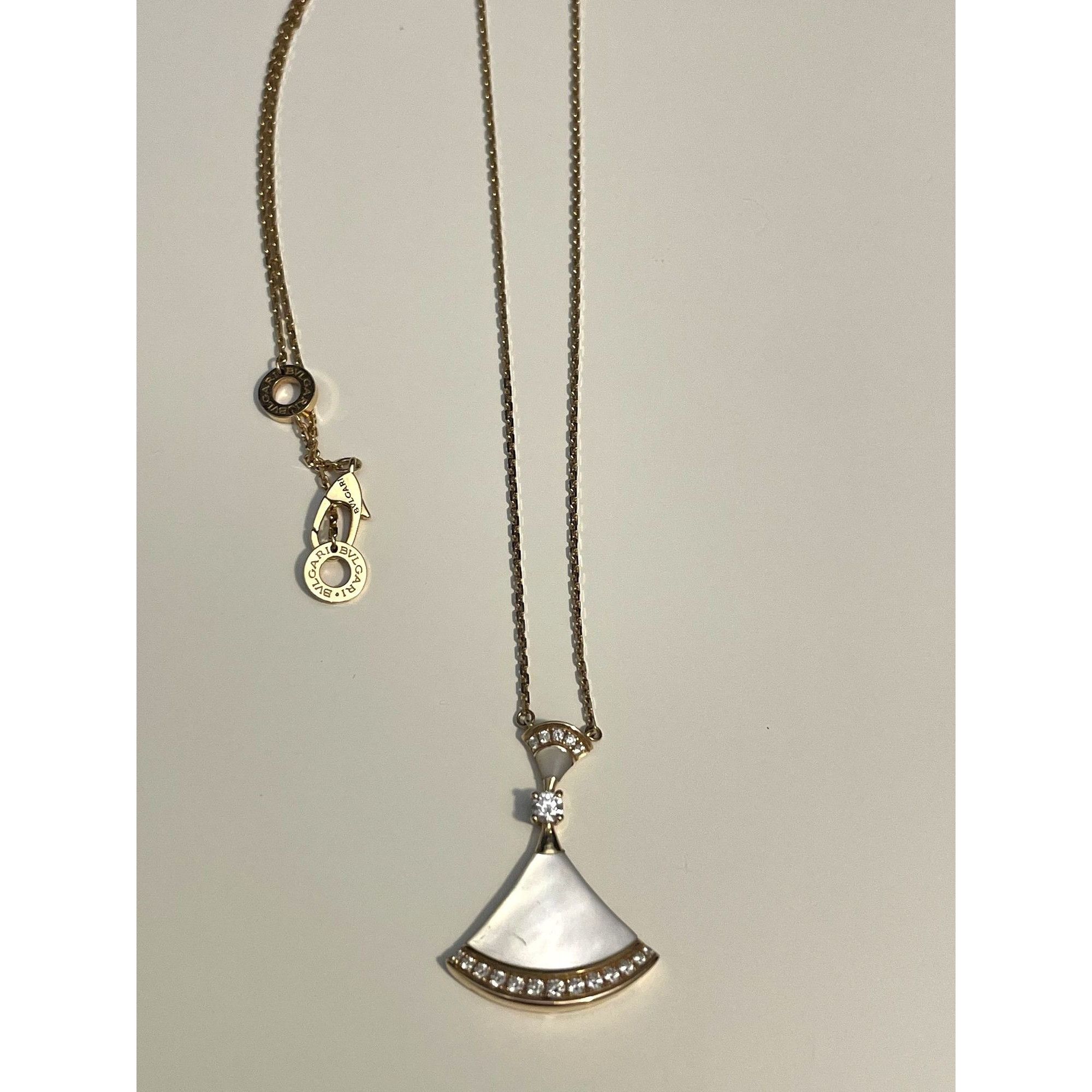 Bvlgari Bvlgari Divas' Dream 18K Rose Gold, Mother-Of-Pearl & Diamon Size ONE SIZE - 3 Thumbnail