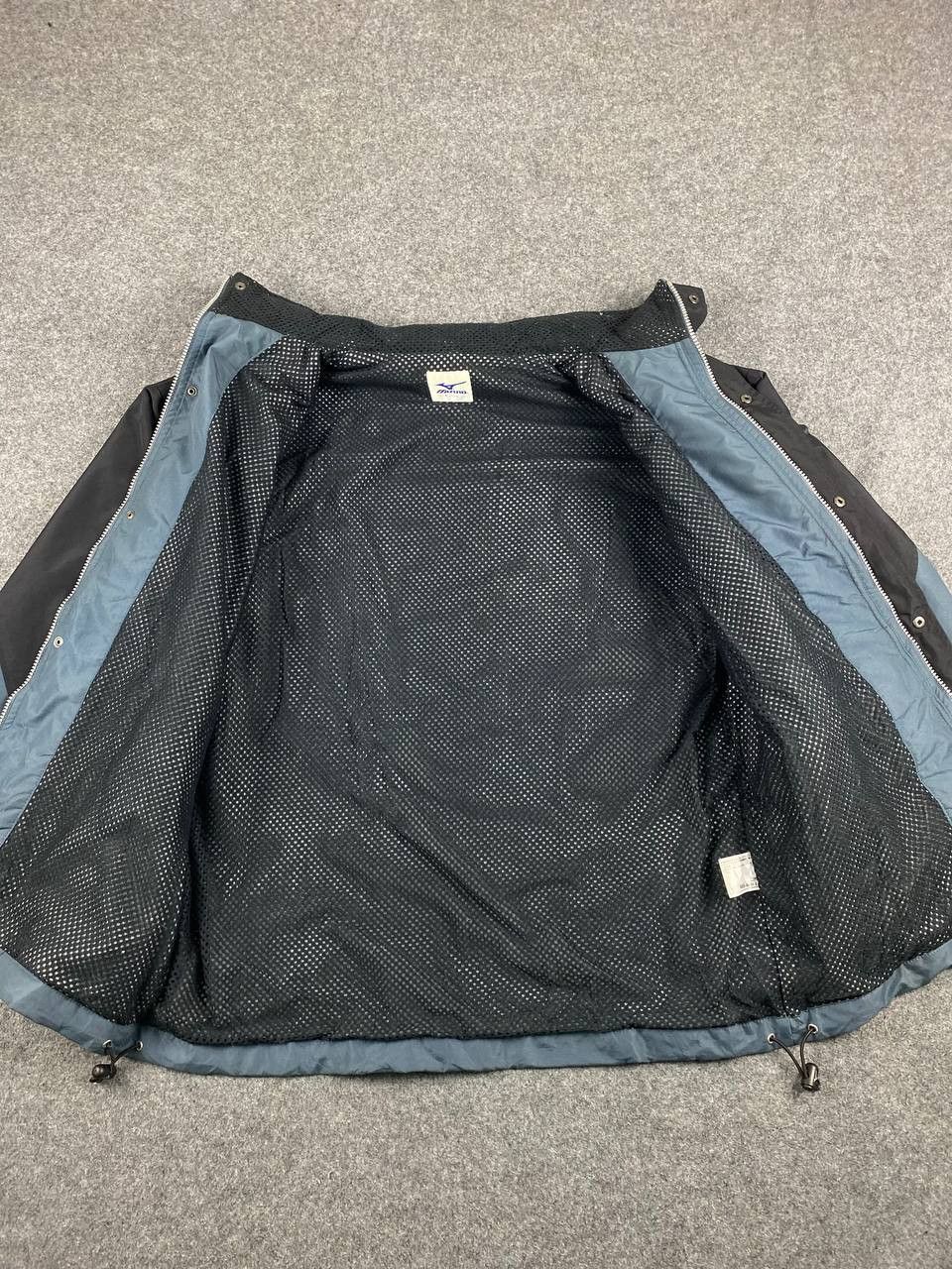 Mizuno vintage mizuno light jacket fishnet lining nice design Size US L / EU 52-54 / 3 - 6 Thumbnail