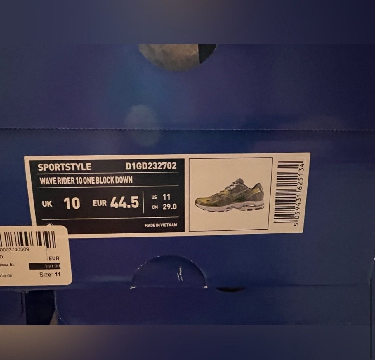 Mizuno Mizuno Wave Rider 10 Amazon One Block Down Flame Wave 11 Size US 11 / EU 44 - 15 Thumbnail