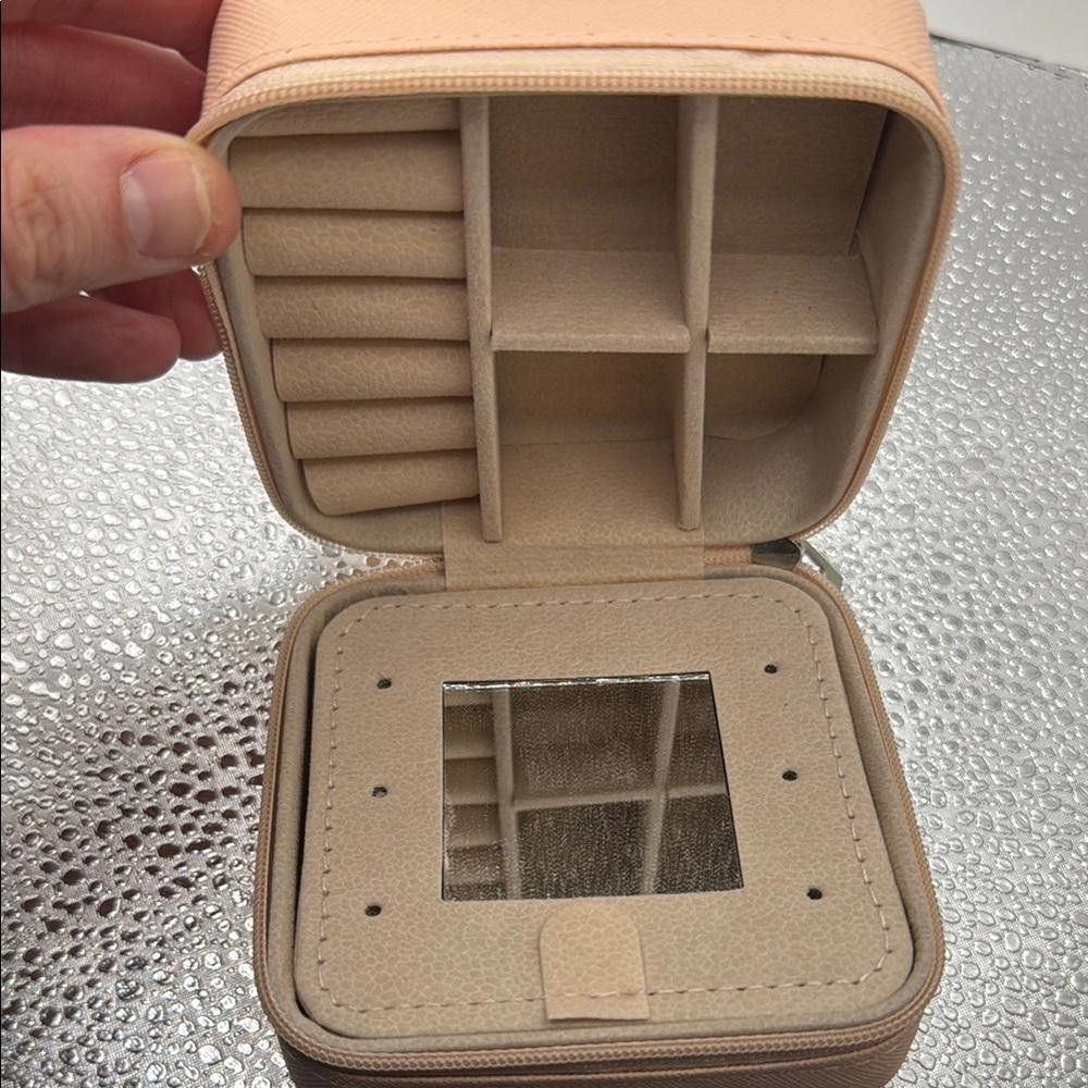 Designer Elegant pink Travel Jewelry Organizer Size ONE SIZE - 5 Thumbnail