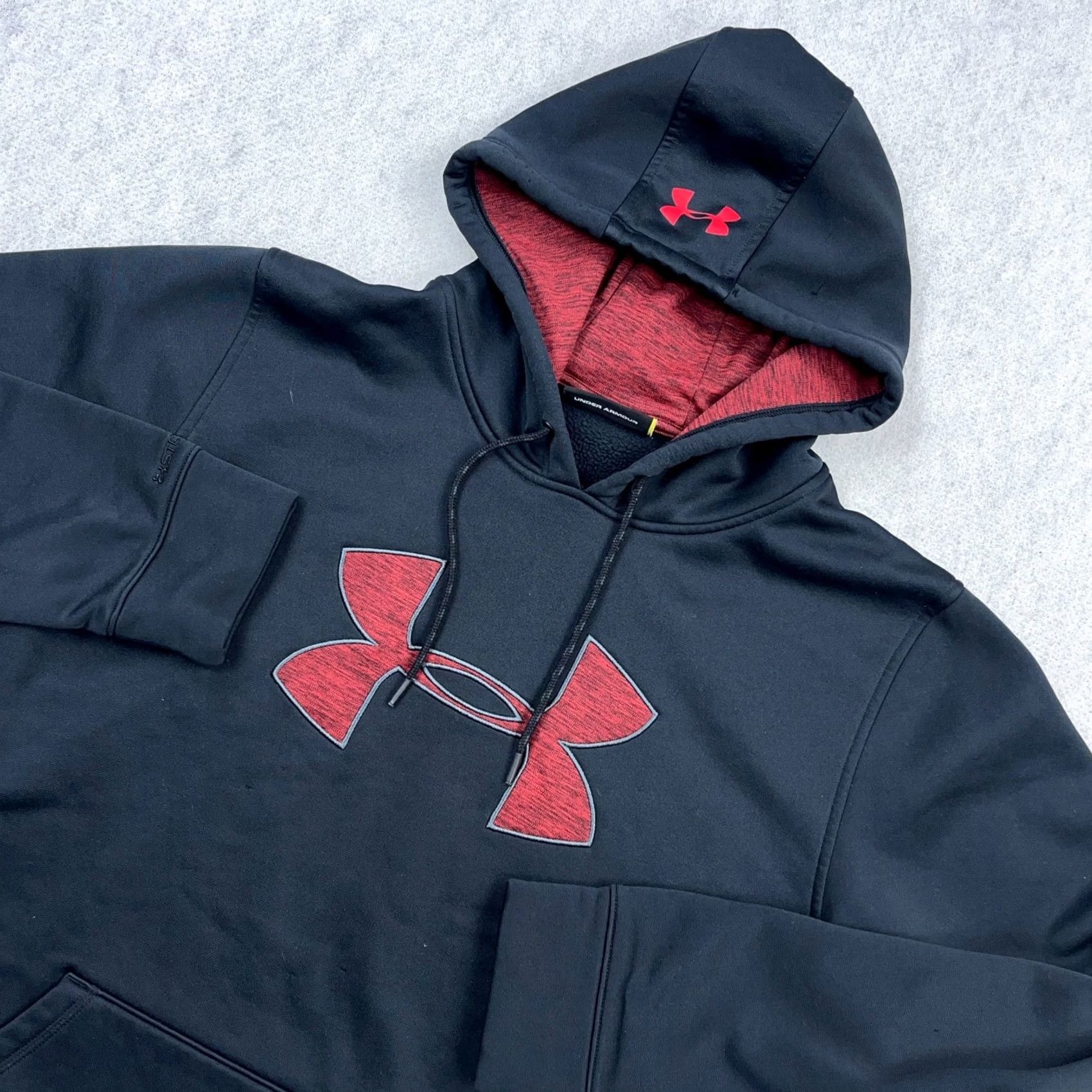 Under Armour Under Armour Hoodie Men XL Black Red Sweatshirt Pullover Logo Active Sports Modern Jacket Sleeves Long Sleeves Pockets Regular Fit Size US XL / EU 56 / 4 - 2 Thumbnail