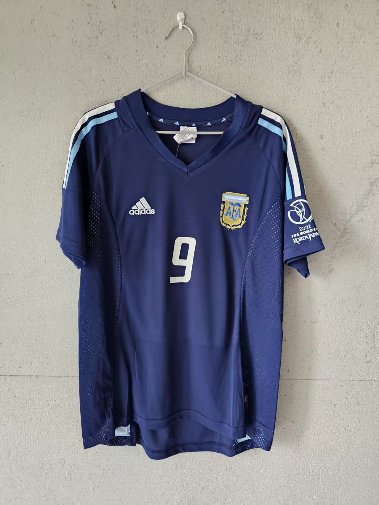 Other 2002 Argentina #9 BATISTUTA Jersey Size US S / EU 44-46 / 1 - 1 Thumbnail