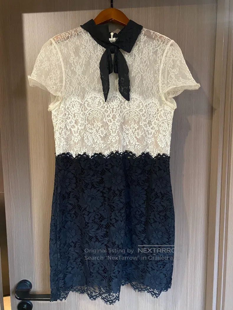 Valentino Valentino Black and white lace patch Size M / US 6-8 / IT 42-44 - 1 Thumbnail