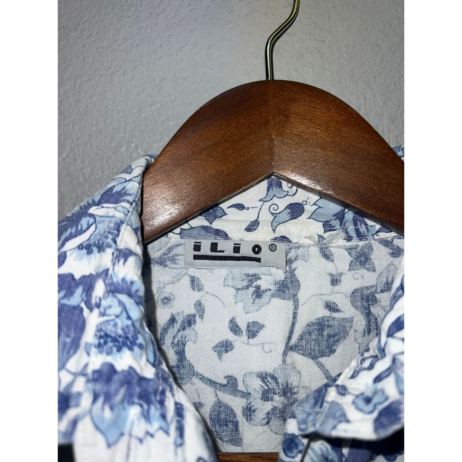 Vintage Vintage Ilio Floral Button Up Shirt ilio White Blue 90s S Size US S / EU 44-46 / 1 - 6 Thumbnail