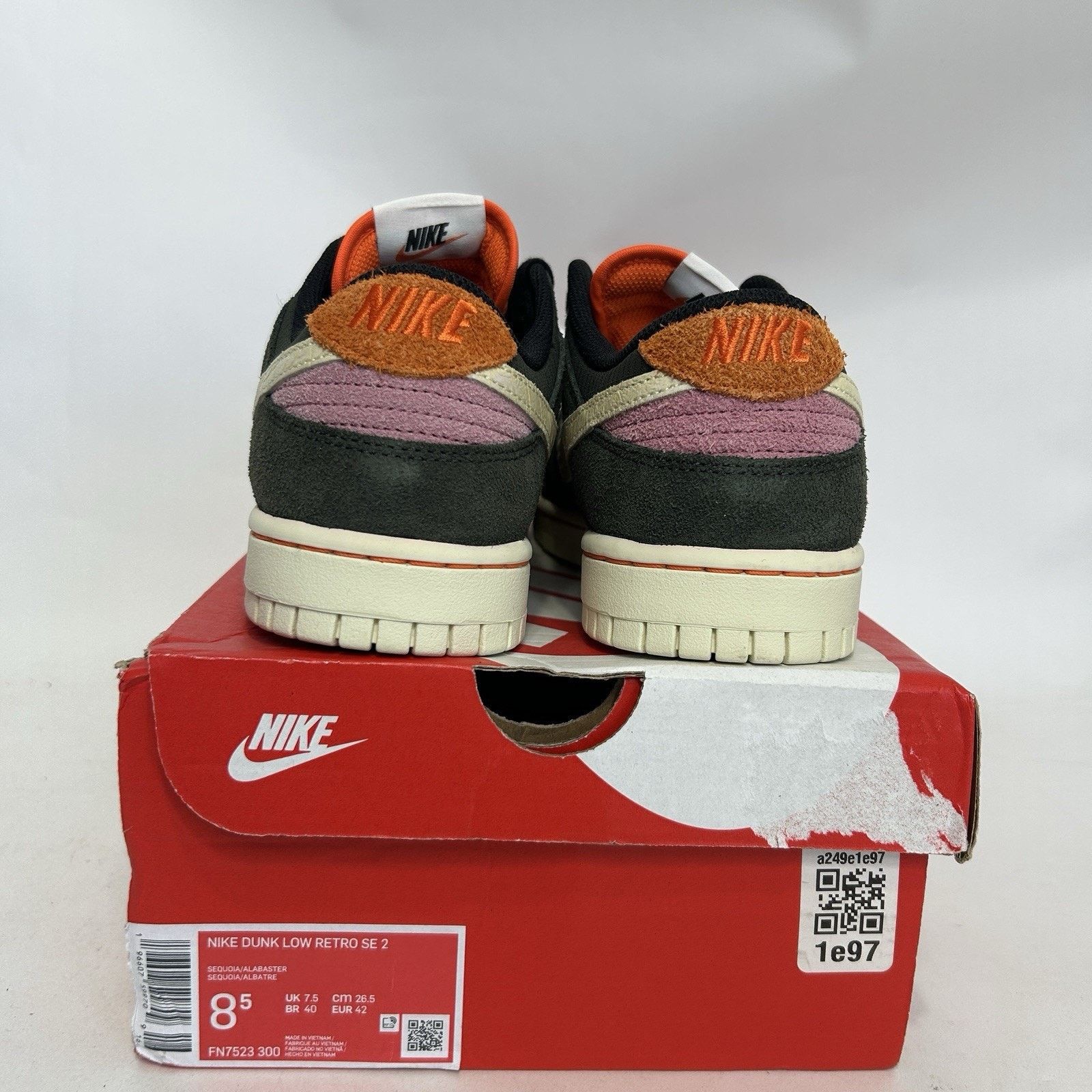 Nike Nike Dunk Low Retro SE 2 “Rainbow Trout” Sequoia Alabaster Size US 8.5 / EU 41-42 - 4 Thumbnail