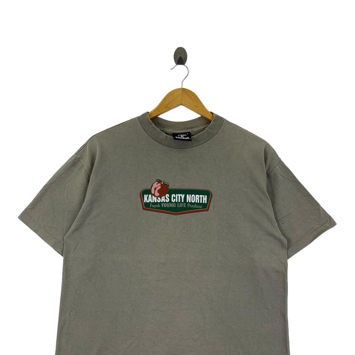 Vintage Vintage 1996 JONES MITCHELL Campbell Camping Tee Shirt Pop Size US L / EU 52-54 / 3 - 2 Thumbnail