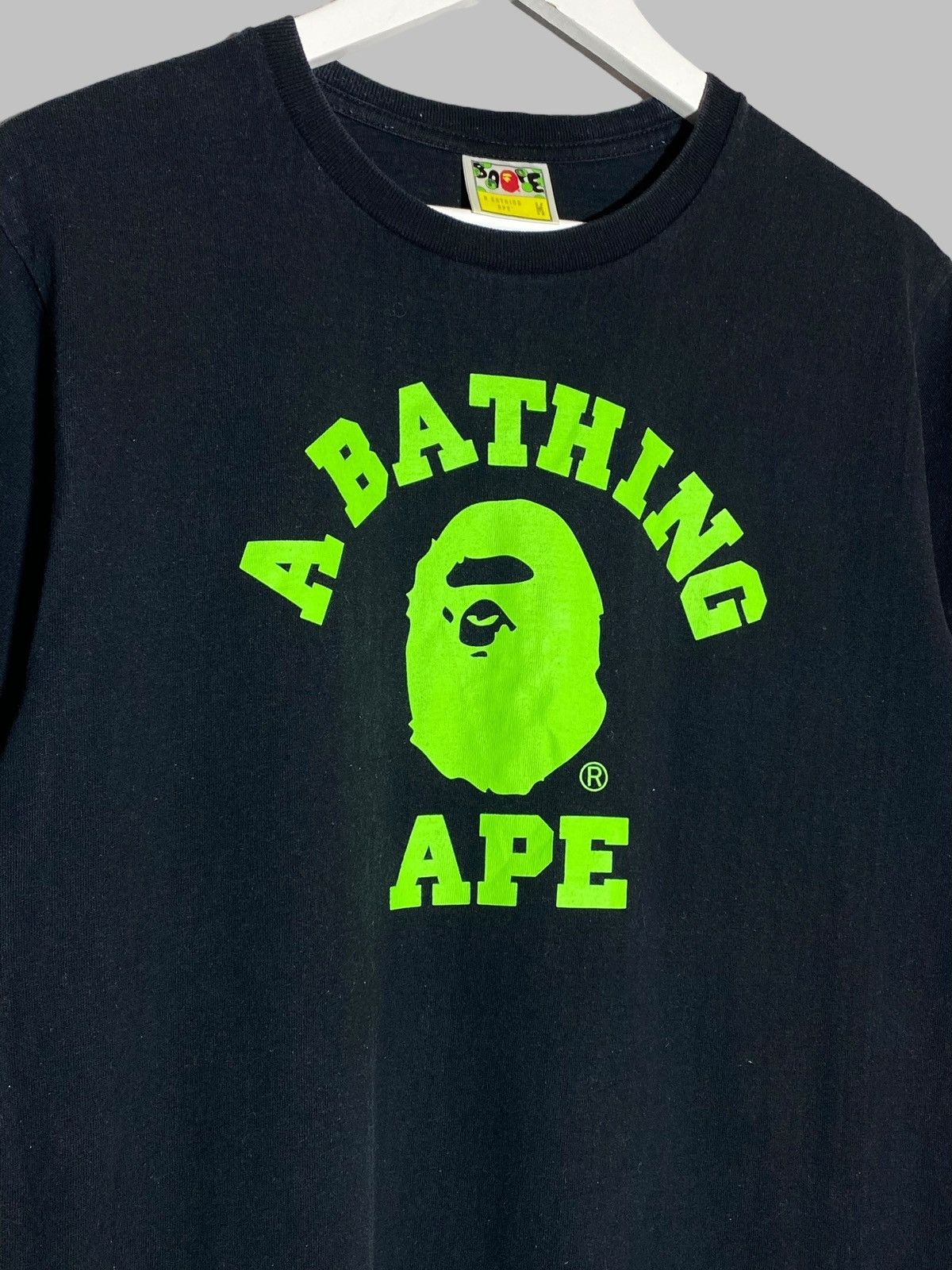 Bape 🔥 BAPE A BATHING APE NEON COLLEGE BLACK GREEN T-SHIRT Size US M / EU 48-50 / 2 - 3 Thumbnail
