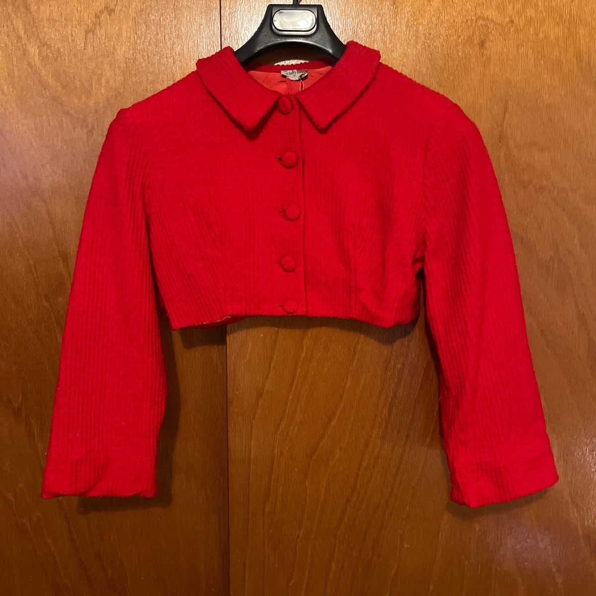 Vintage Rare red cropped button-up jacket. Size XS / US 0-2 / IT 36-38 - 1 Thumbnail