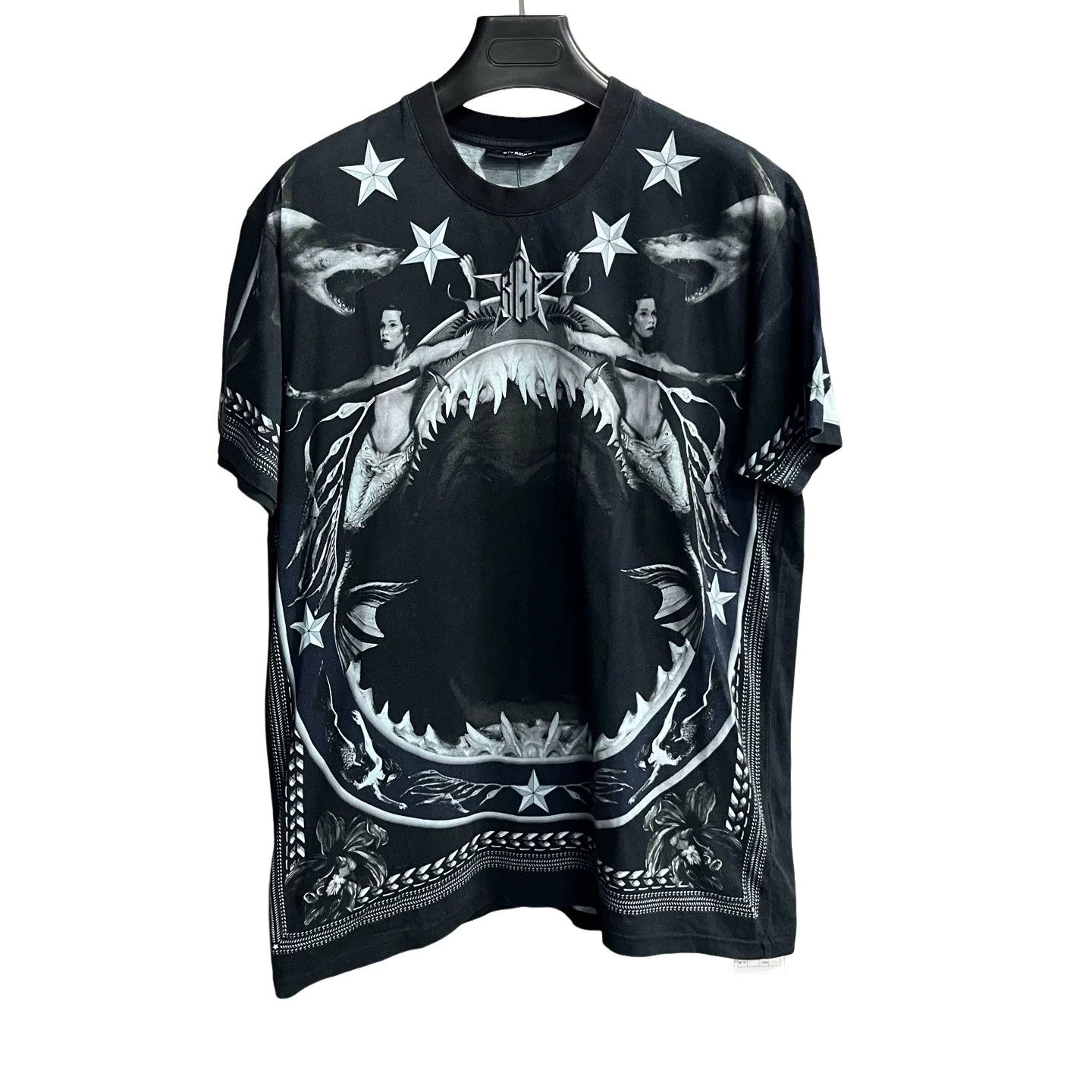 Givenchy Givenchy Shark Star Print T-Shirt US XXS Size US XXS / EU 40 - 1 Thumbnail