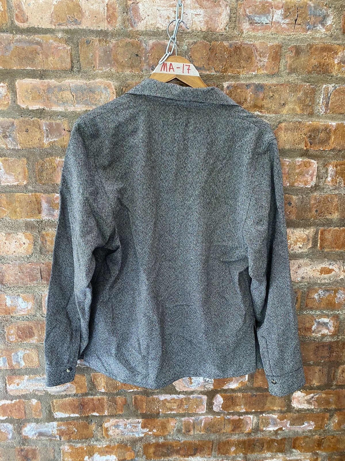 Bottega Veneta 2000s Wool no button shirt Size US M / EU 48-50 / 2 - 8 Thumbnail