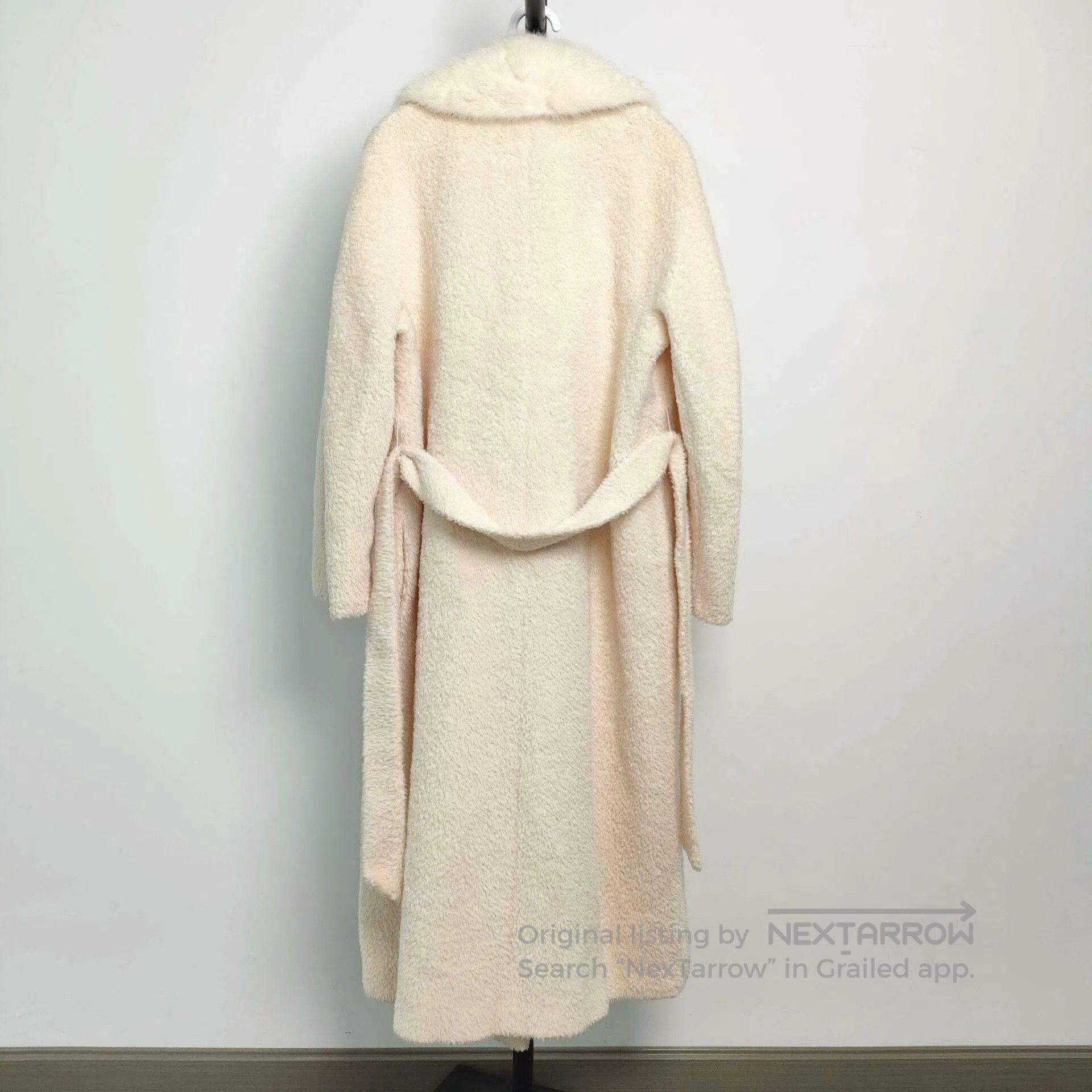 Other MaxMara White Wool Coat. Size US M / EU 48-50 / 2 - 2 Thumbnail