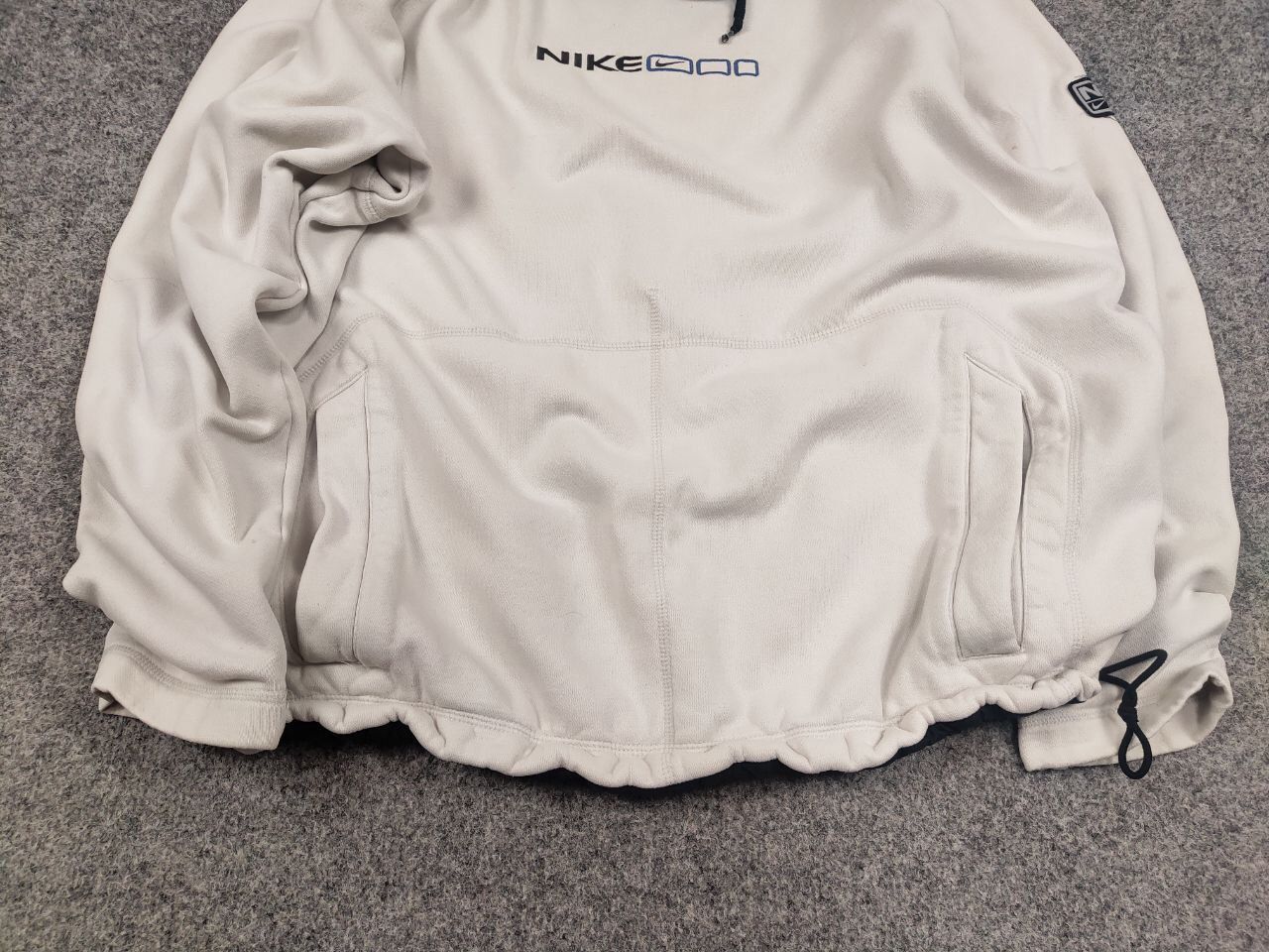 Nike Rare Vintage 90's Nike center swoosh drawstring Baggy Hoodie Size US L / EU 52-54 / 3 - 9 Thumbnail