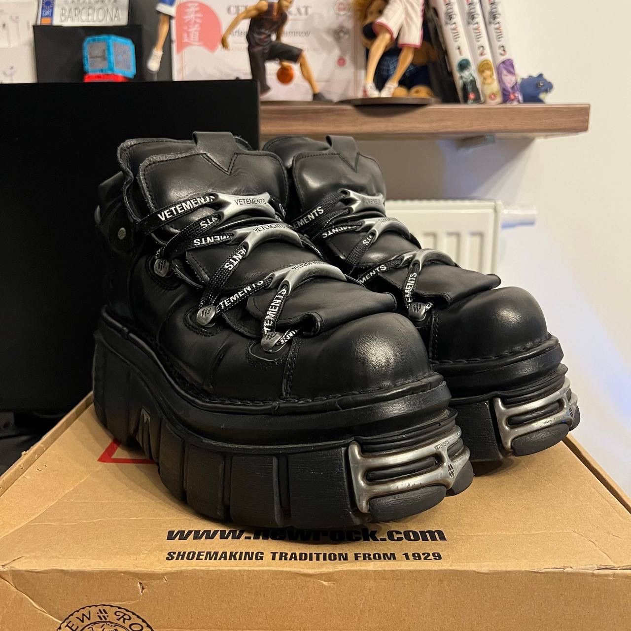 TWICEチェヨン着用【VETEMENTS】New Rock 90mm Rockstar ブーツ TWICEチェヨン着用【VETEMENTS】New Rock 90mm Rockstar ブーツ
