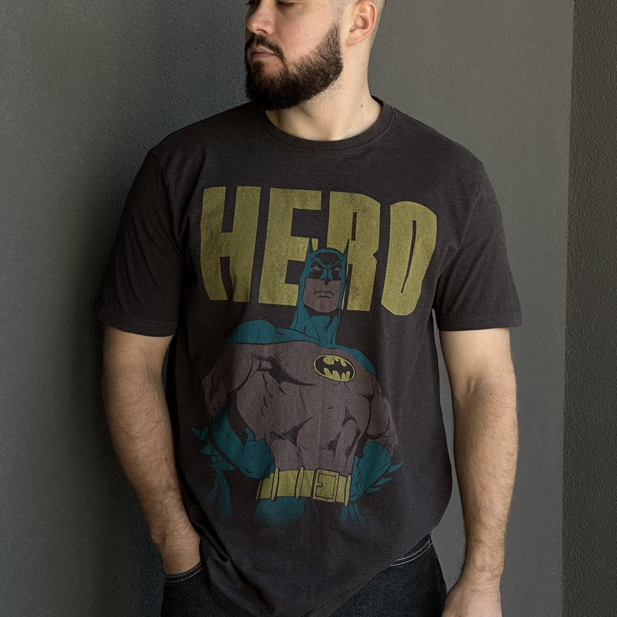 DC Comics × Vintage Vintage DC Comics T-shirts Batman Hero Big Logo Y2K 00s Size US XL / EU 56 / 4 - 1 Thumbnail