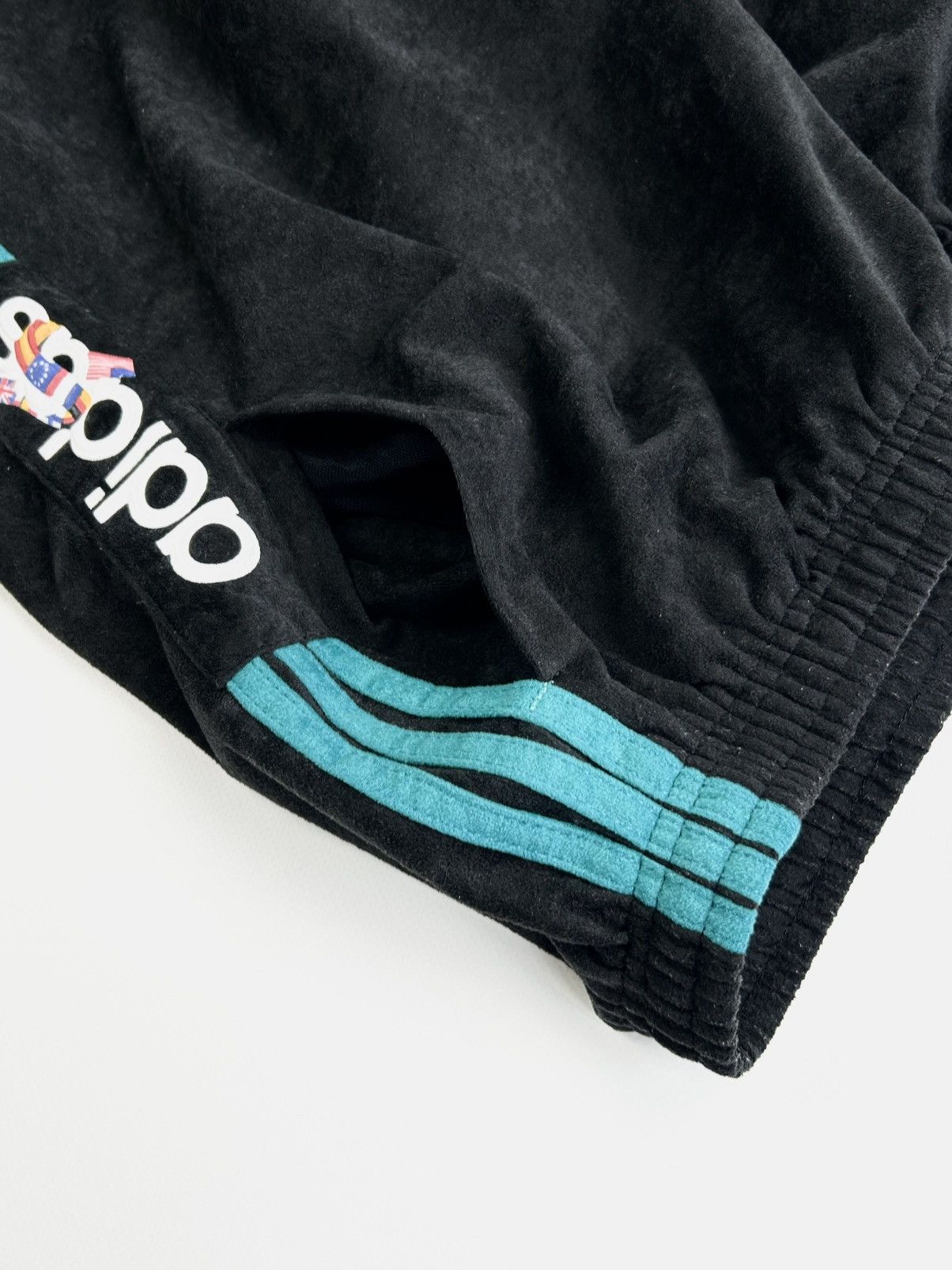 Adidas × Vintage rare Vintage 80-90s Adidas Velor Shorts Black Size US 32 / EU 48 - 6 Thumbnail