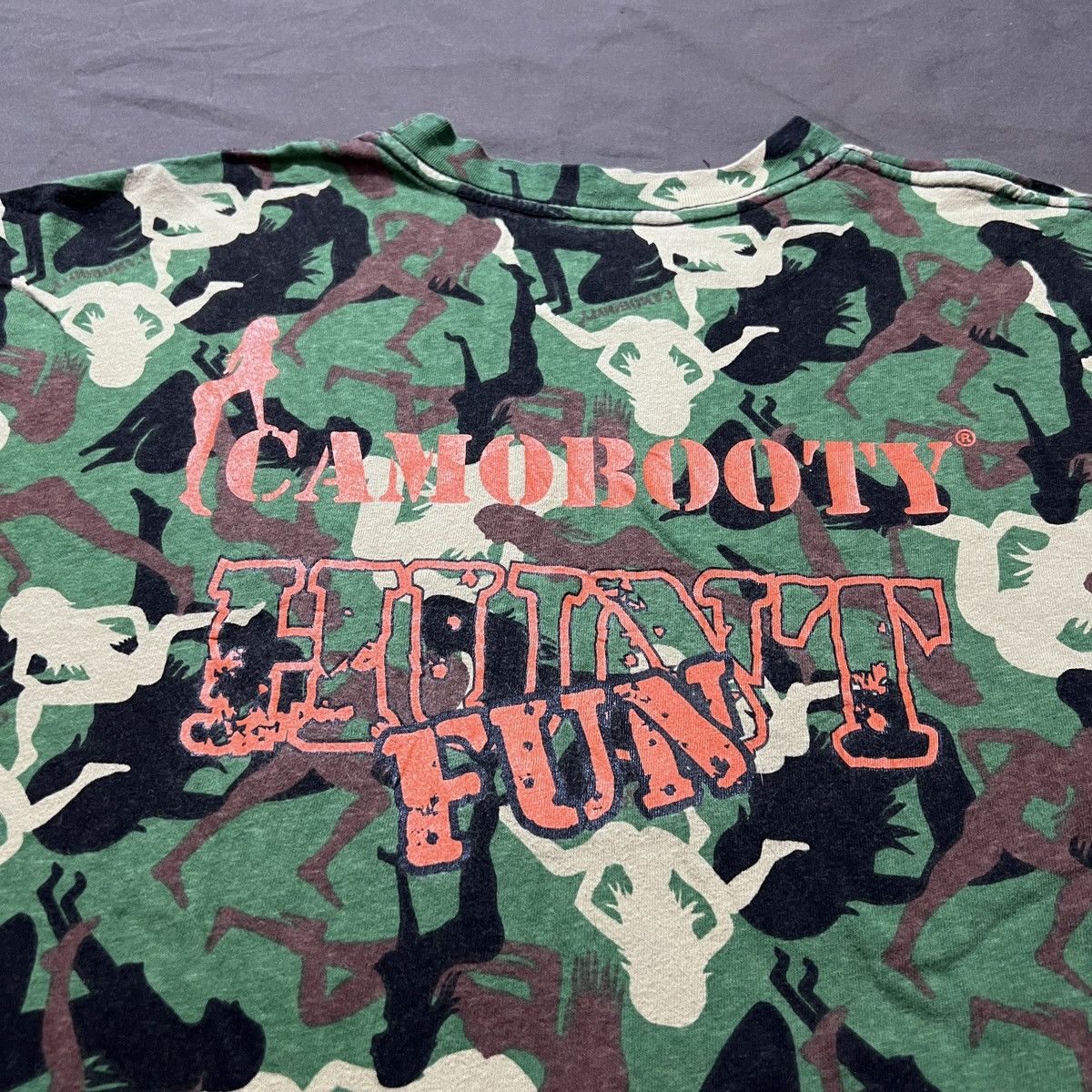 Japanese Brand Vintage CAMOBOOTY Sexy Camo Printed Tee XL porn Strip Nude Size US XL / EU 56 / 4 - 1 Thumbnail