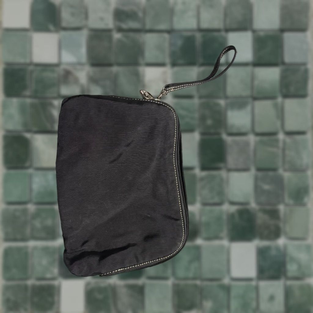 Liz Claiborne VINTAGE Liz Claiborne Bag Purse Shoulder Bag Black Canvas Fabric Wrist Strap Small Women 9 x 7 Y2K Black Wrist Strap Adapted Size ONE SIZE - 1 Thumbnail