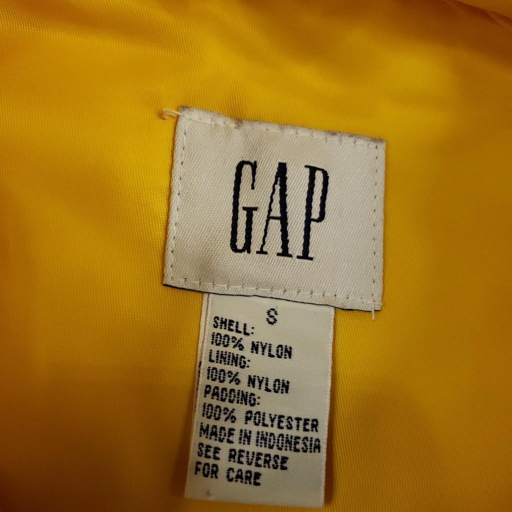 Gap VINTAGE GAP Vest Mens Small Yellow Puffer Quilted Zip Front Nylon Outdoor Hiking Size US S / EU 44-46 / 1 - 5 Thumbnail