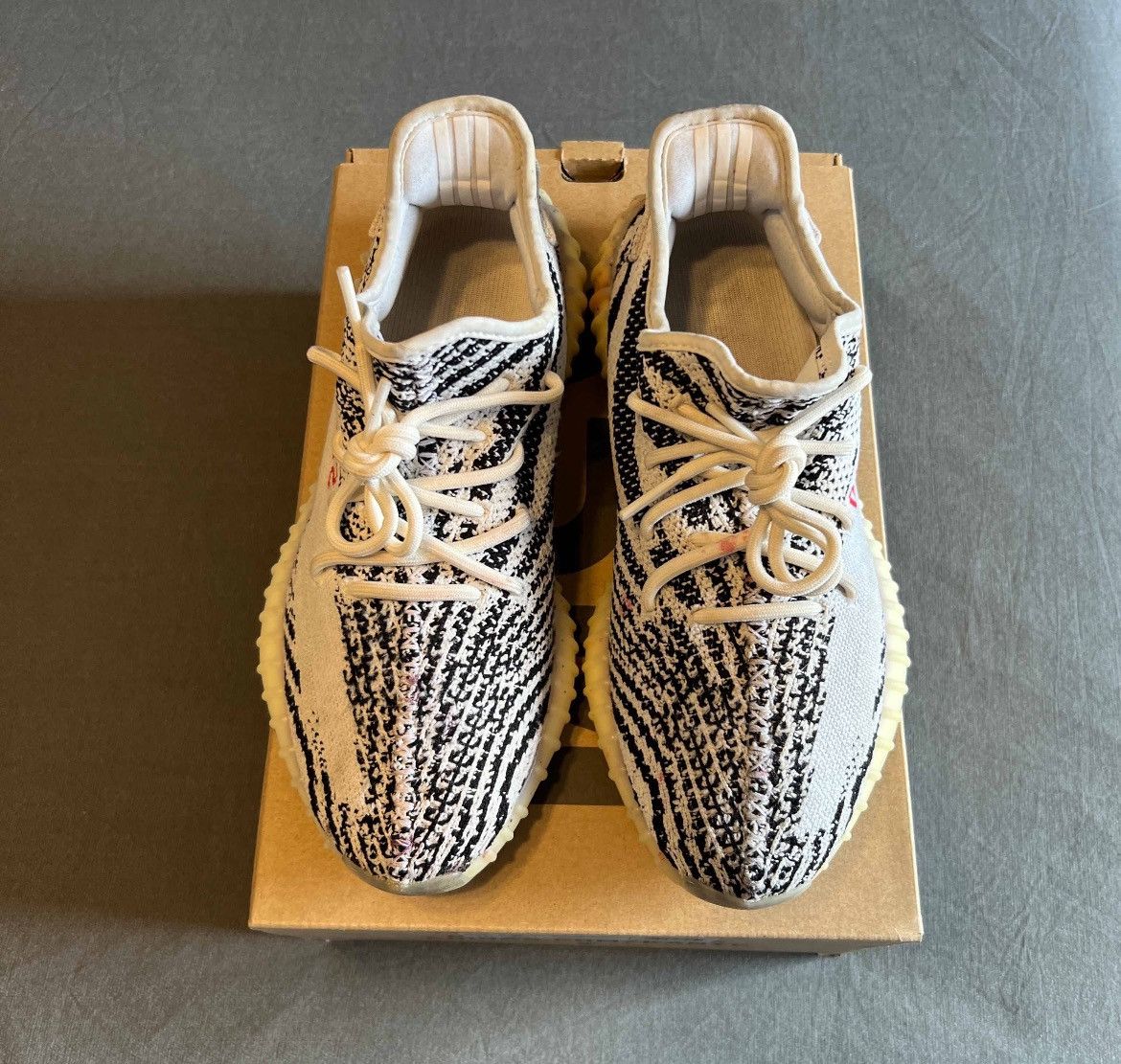 Adidas × Kanye West Adidas Yeezy Boost 350 V2 Zebra Size 9 CP9654 Size US 9 / EU 42 - 3 Thumbnail