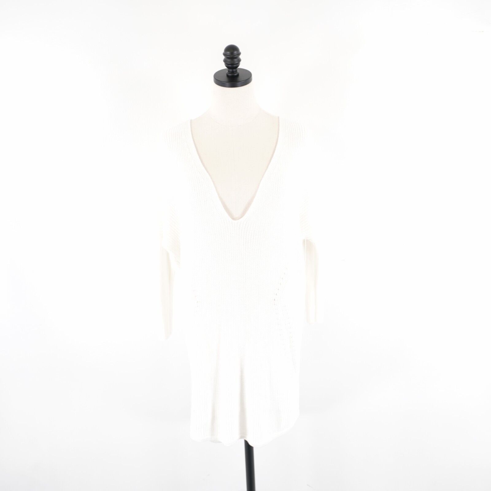 Express Express White White Knit Sweater Dress Deep V-Neck Small Cot Size S / US 4 / IT 40 - 1 Thumbnail