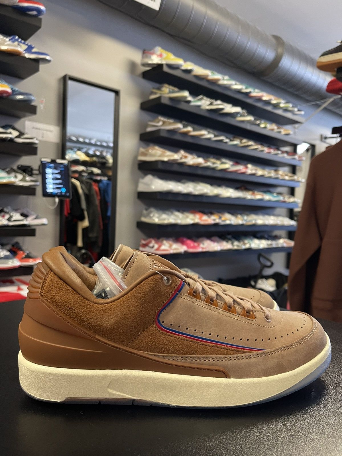Jordan Brand Size 10 - Nike Air Jordan Two 18 x Air Jordan 2 Retro Low Size US 10 / EU 43 - 3 Thumbnail
