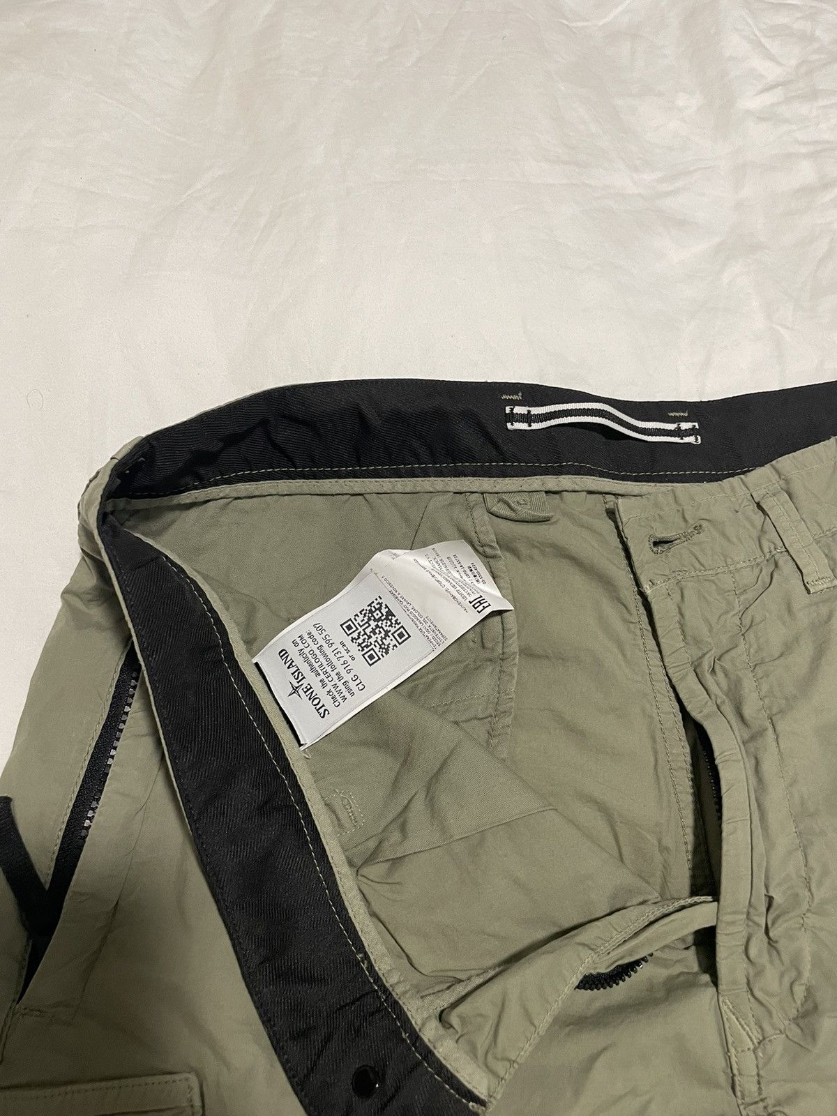 Stone Island Stone Island compass-motif cargo shorts Size US 32 / EU 48 - 4 Thumbnail