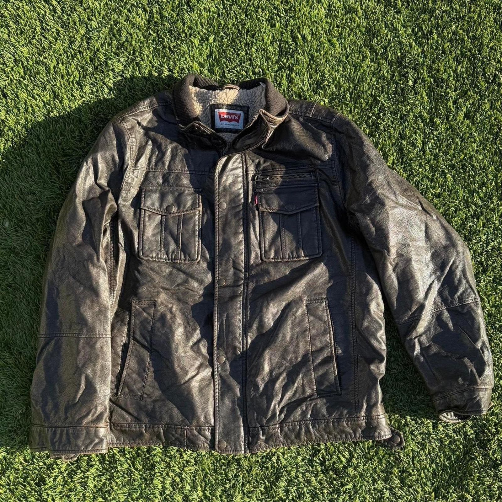 Levi's Vintage Levi's Real Leather Jacket Dark Brown Size L Size US L / EU 52-54 / 3 - 1 Thumbnail