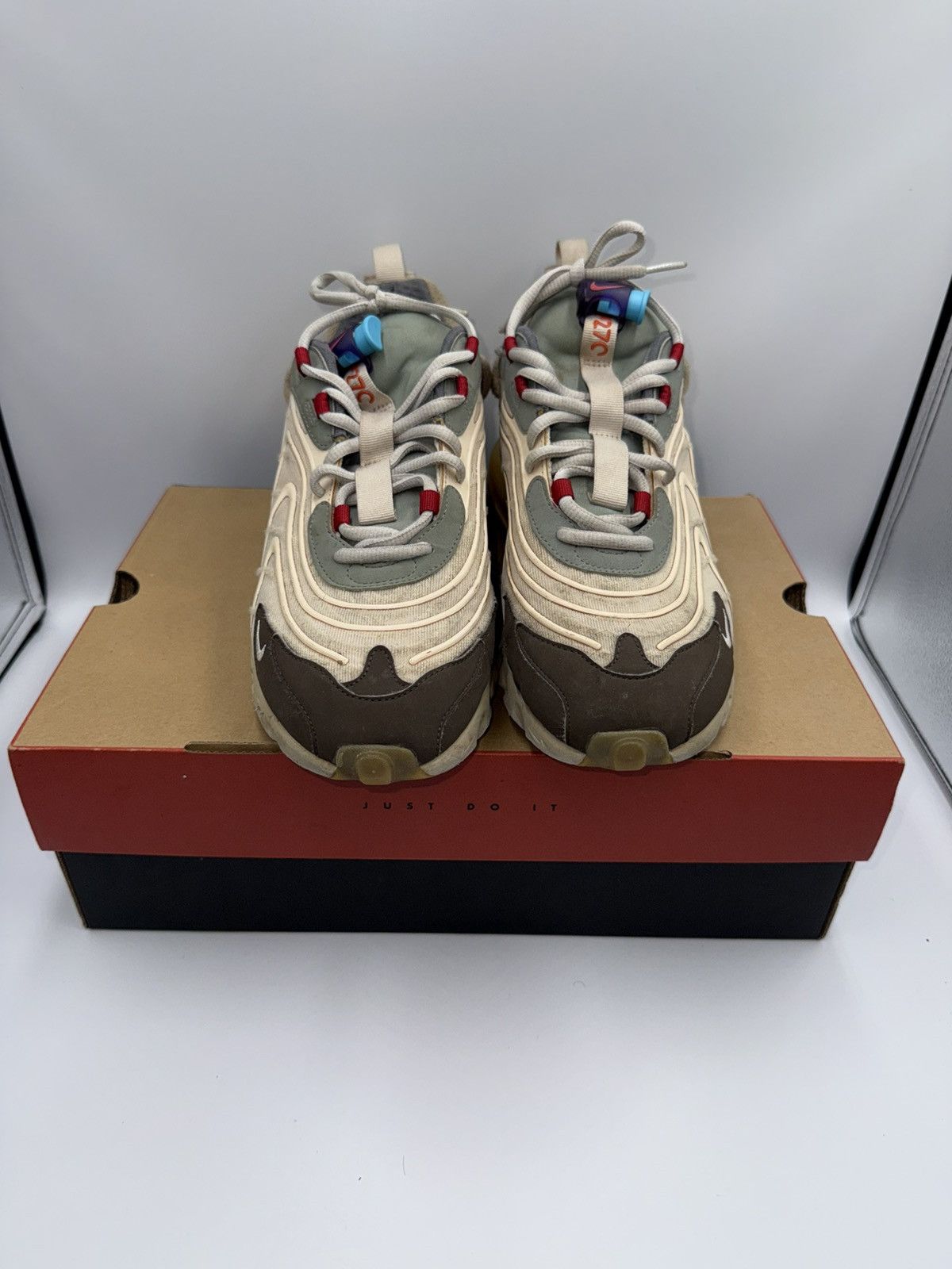 Nike Nike x Travis Scott Air Max 270 React “Cactus Trails” Size US 9.5 / EU 42-43 - 2 Thumbnail