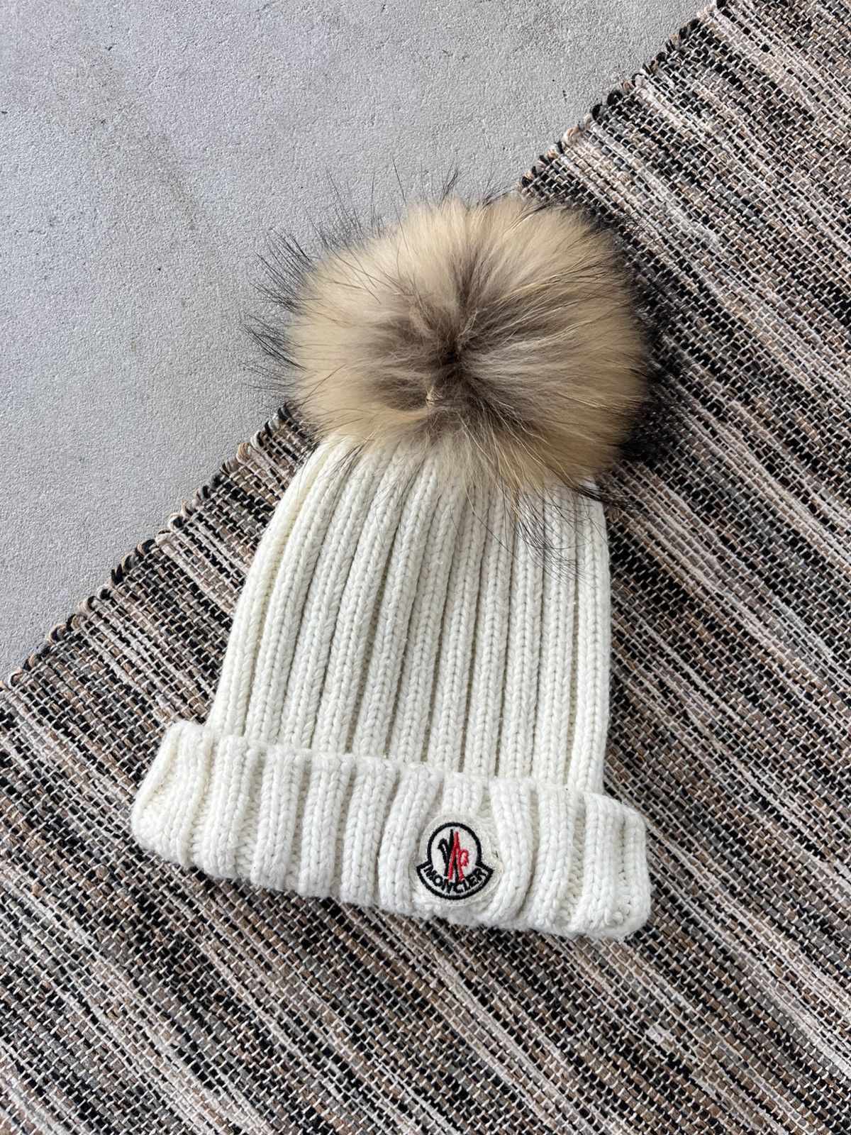 Moncler Vintage Moncler White Beanie Wool Pom Pom Hat Small Logo Y2K Size ONE SIZE - 1 Thumbnail