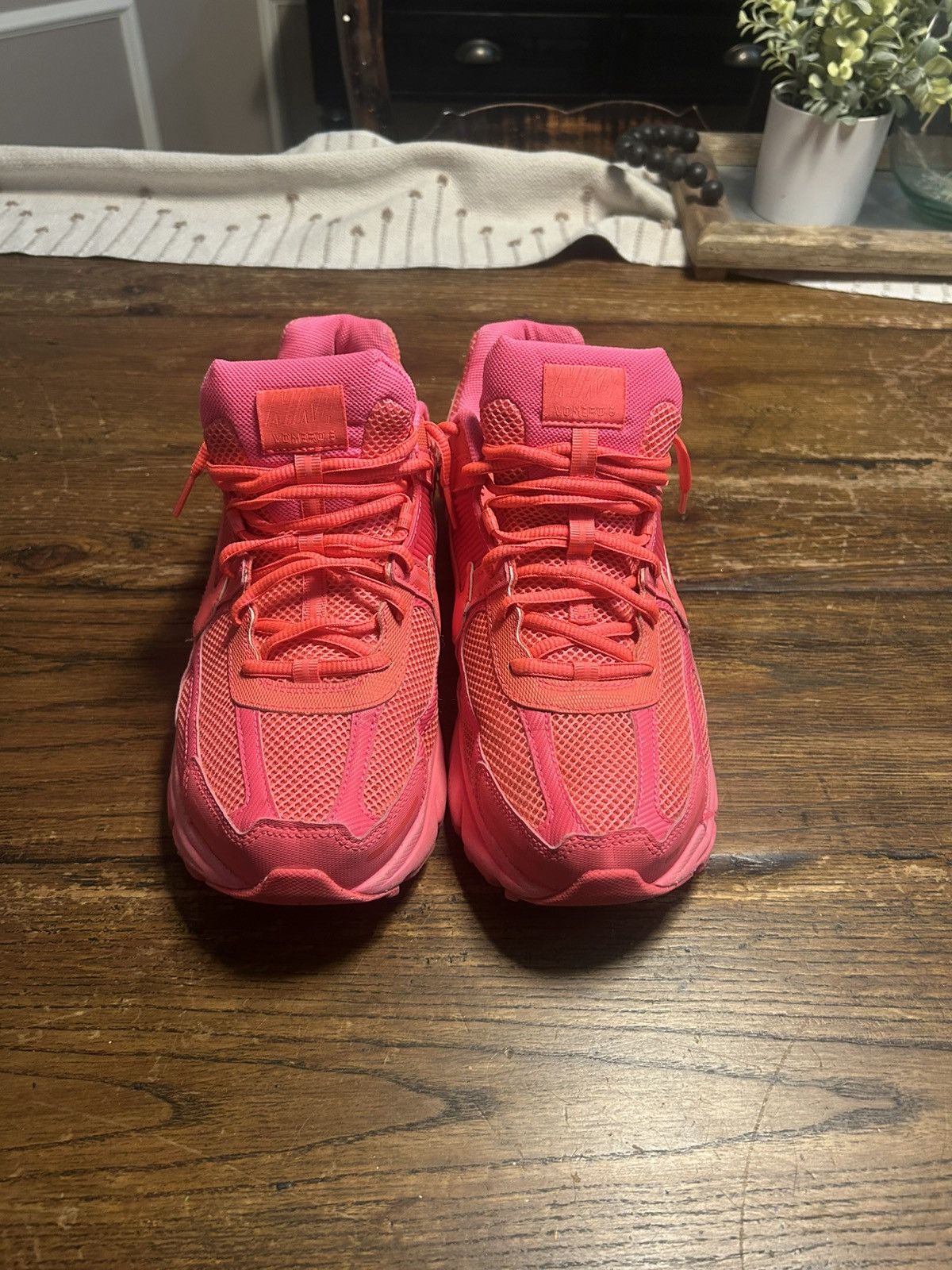 Nike Nike Zoom Vomero 5 Hot Punch Size US 12.5 / EU 45-46 - 3 Thumbnail