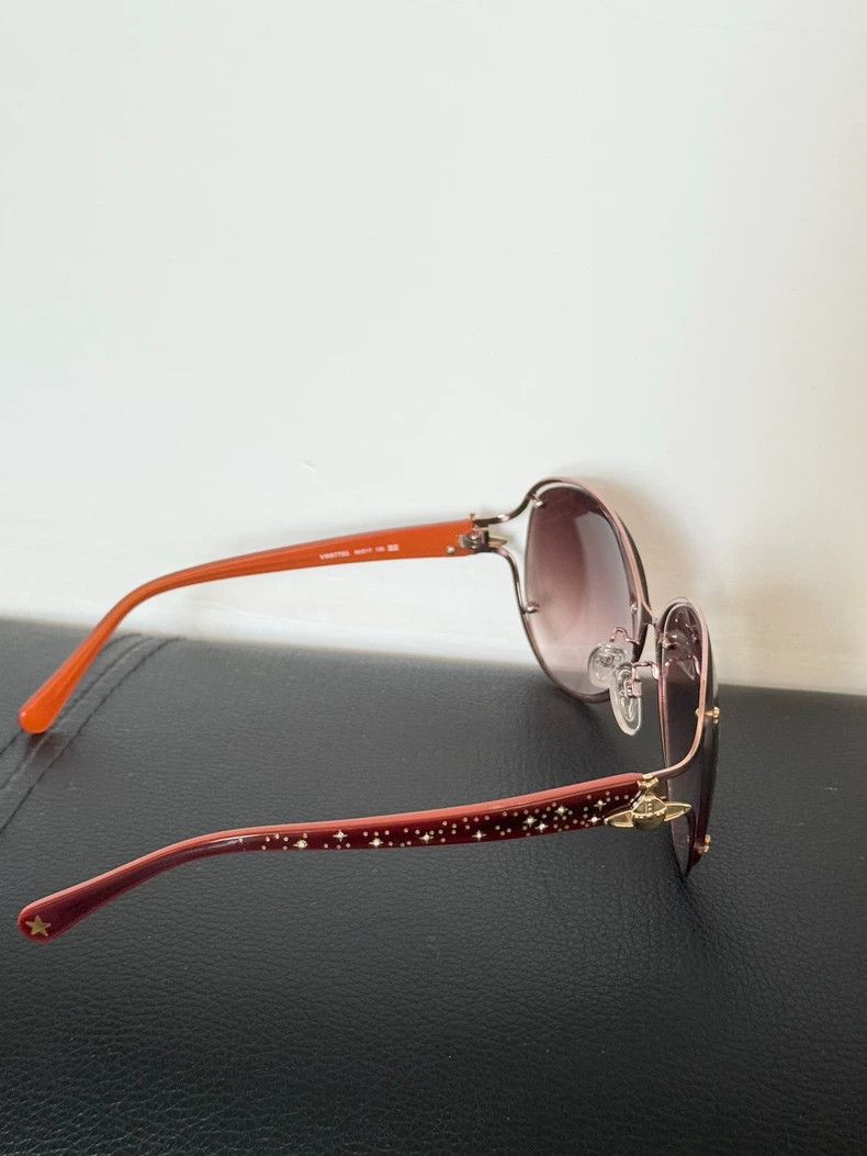 Vivienne Westwood Vivienne Westwood Orb sunglasses in gold Size ONE SIZE - 8 Thumbnail
