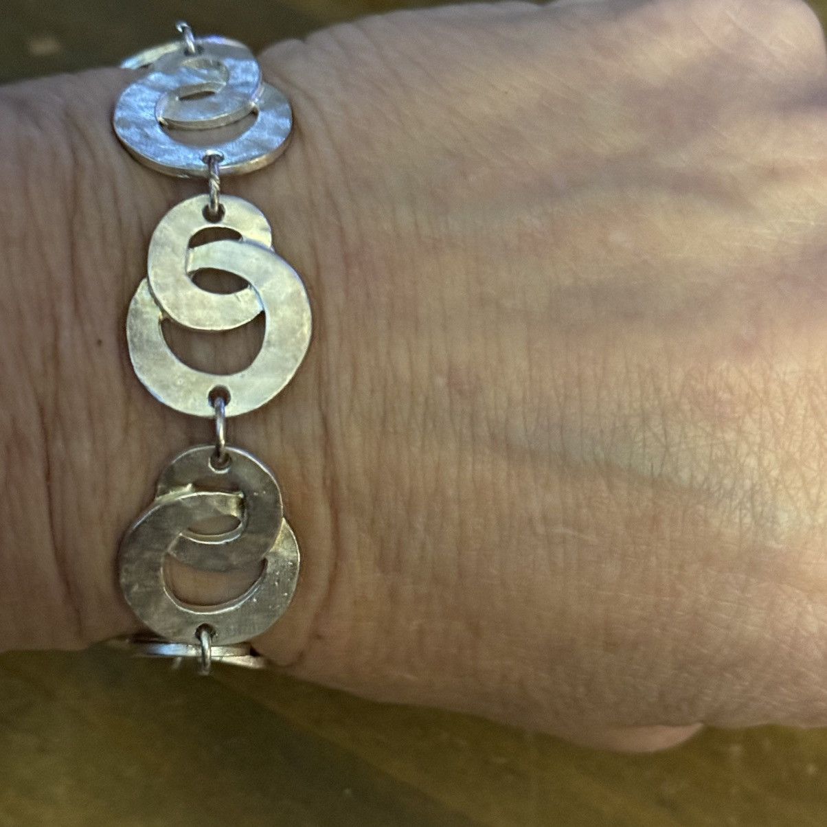Chicos Chico’s silver tone hammered circle link bracelet Size ONE SIZE - 4 Thumbnail