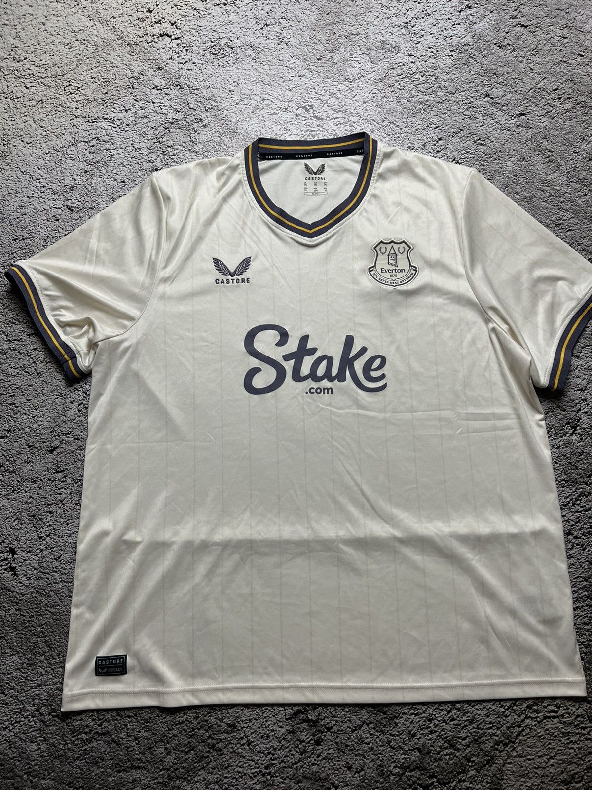 Castore 2024-2025 Everton third kit castore jersey Size US XXL / EU 58 / 5 - 1 Thumbnail