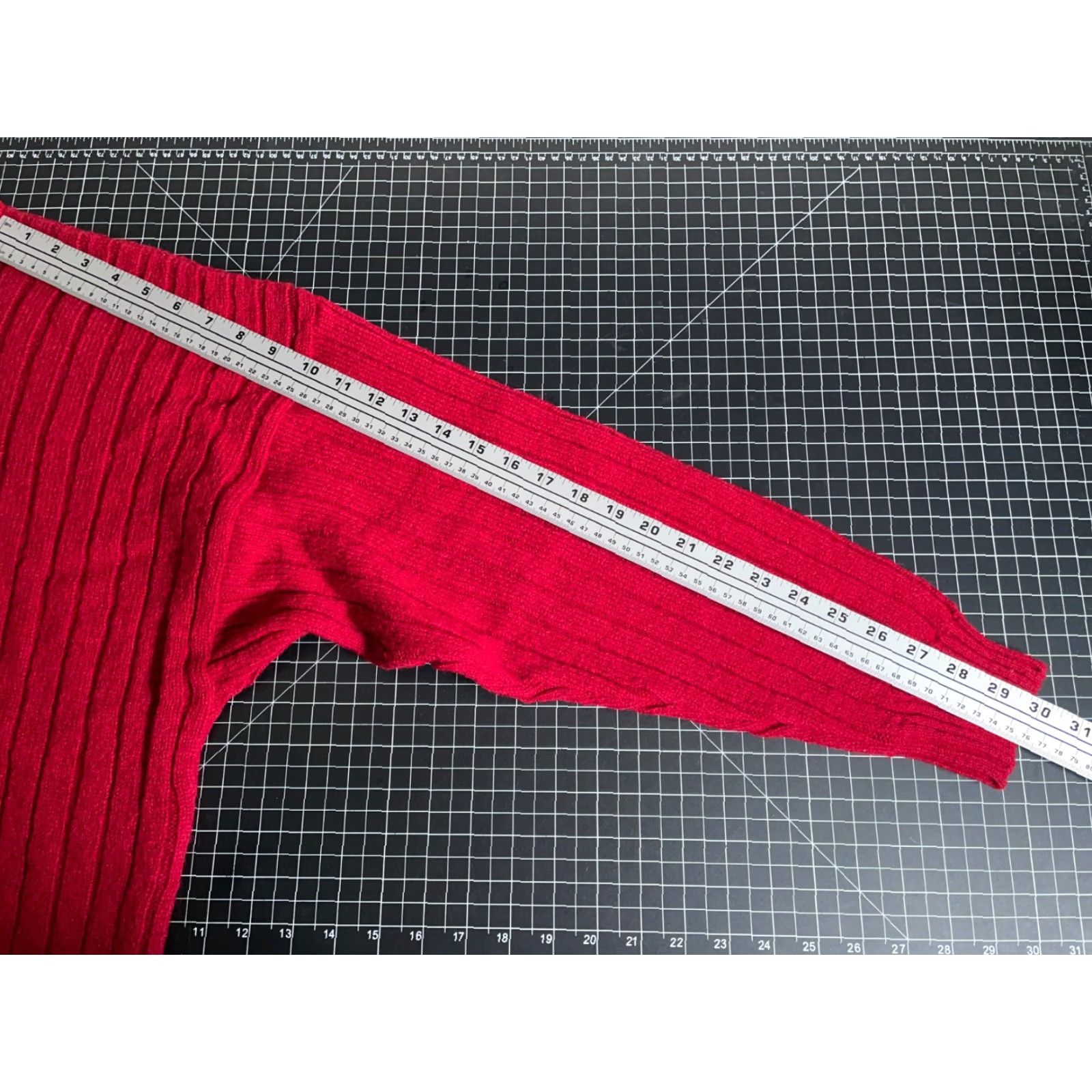 Eddie Bauer VINTAGE Eddie Bauer Sweater Men's XL Red Wool Blend Chunky-Knit Crewneck England Made Casual Pullover Heavyweight 90s, Classic, Dad, Preppy, Retro Size US XL / EU 56 / 4 - 7 Thumbnail